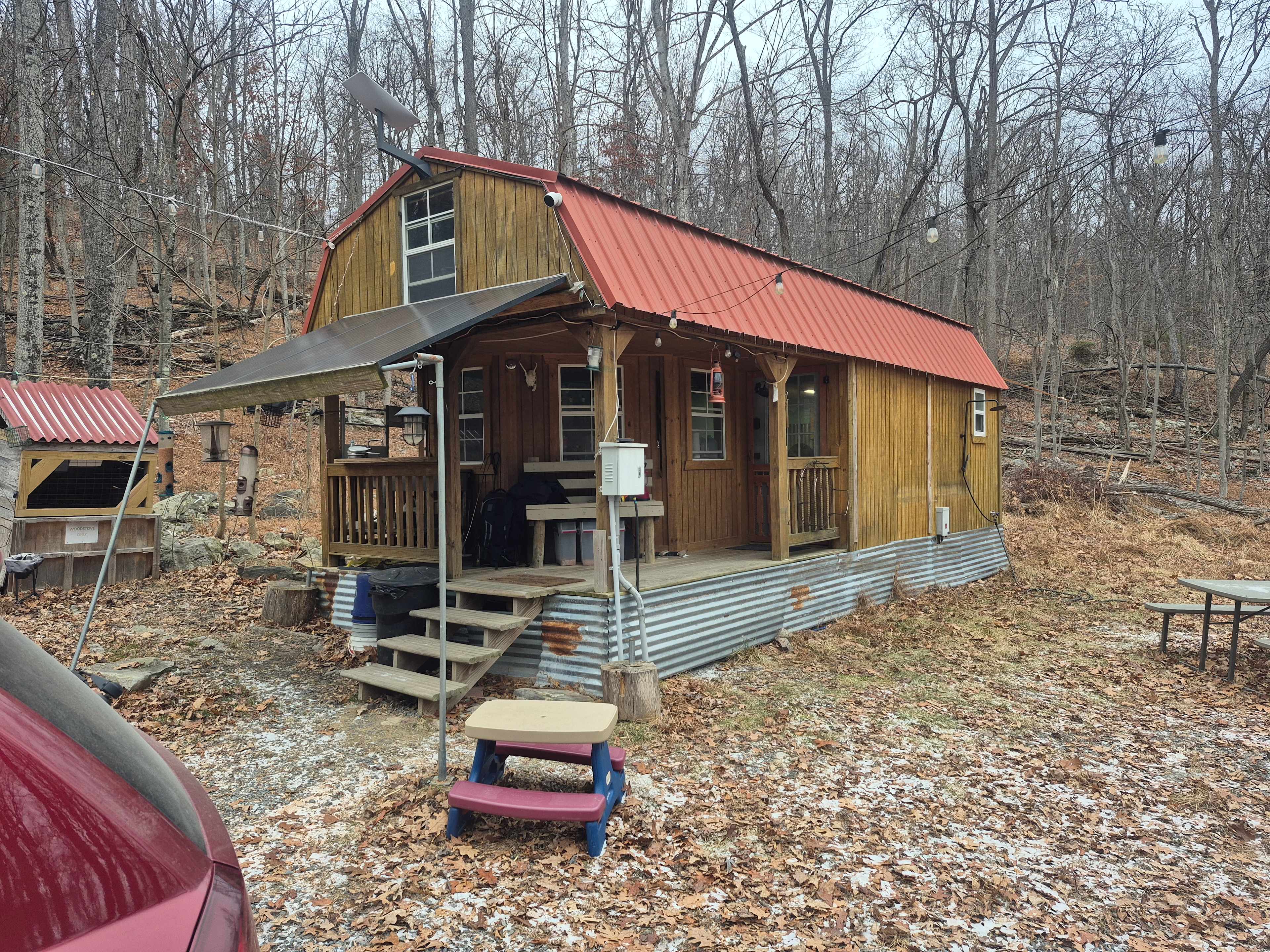 Primitive Cozy Cabin