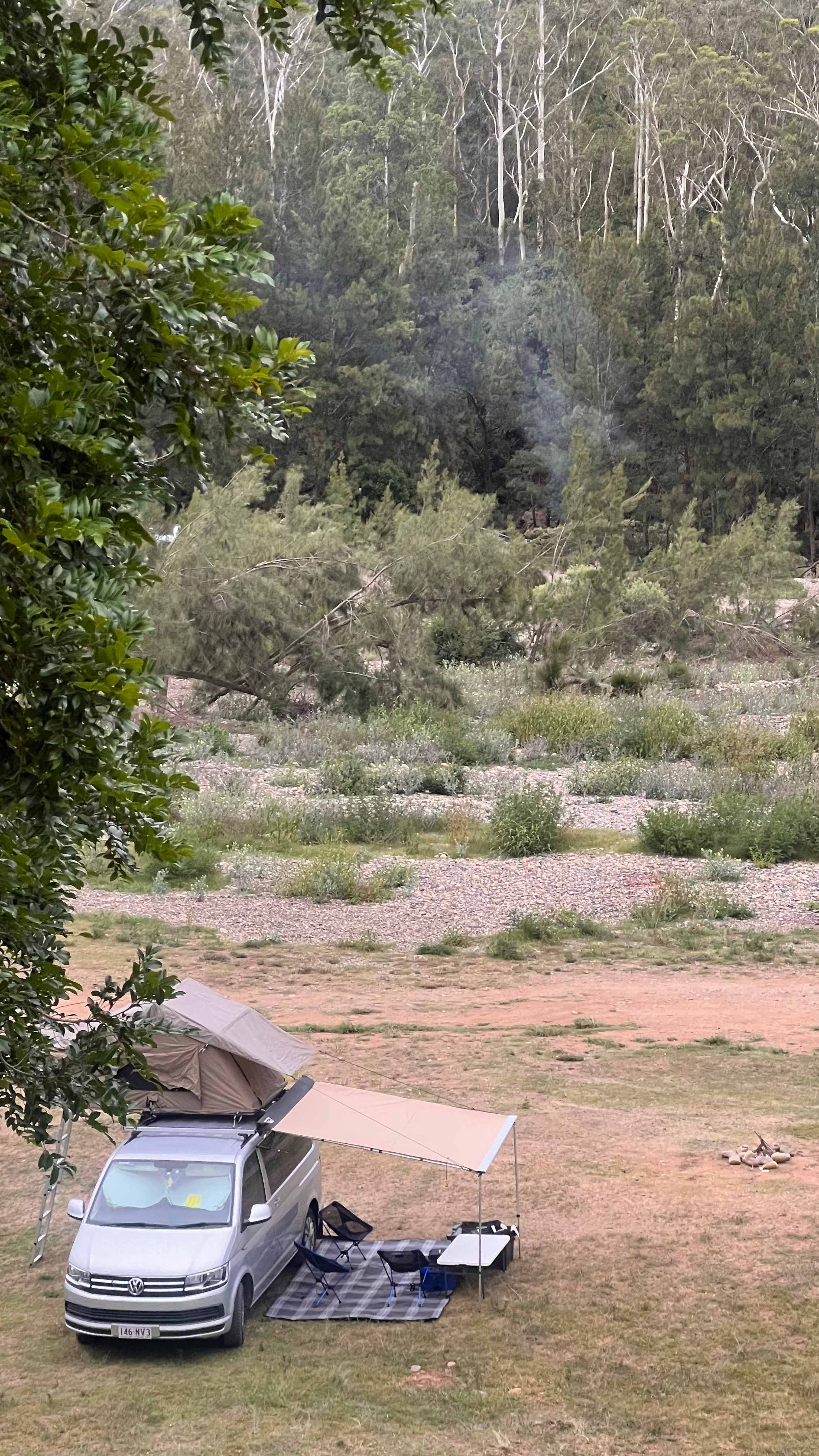 Long Flat Pub Riverside Camping