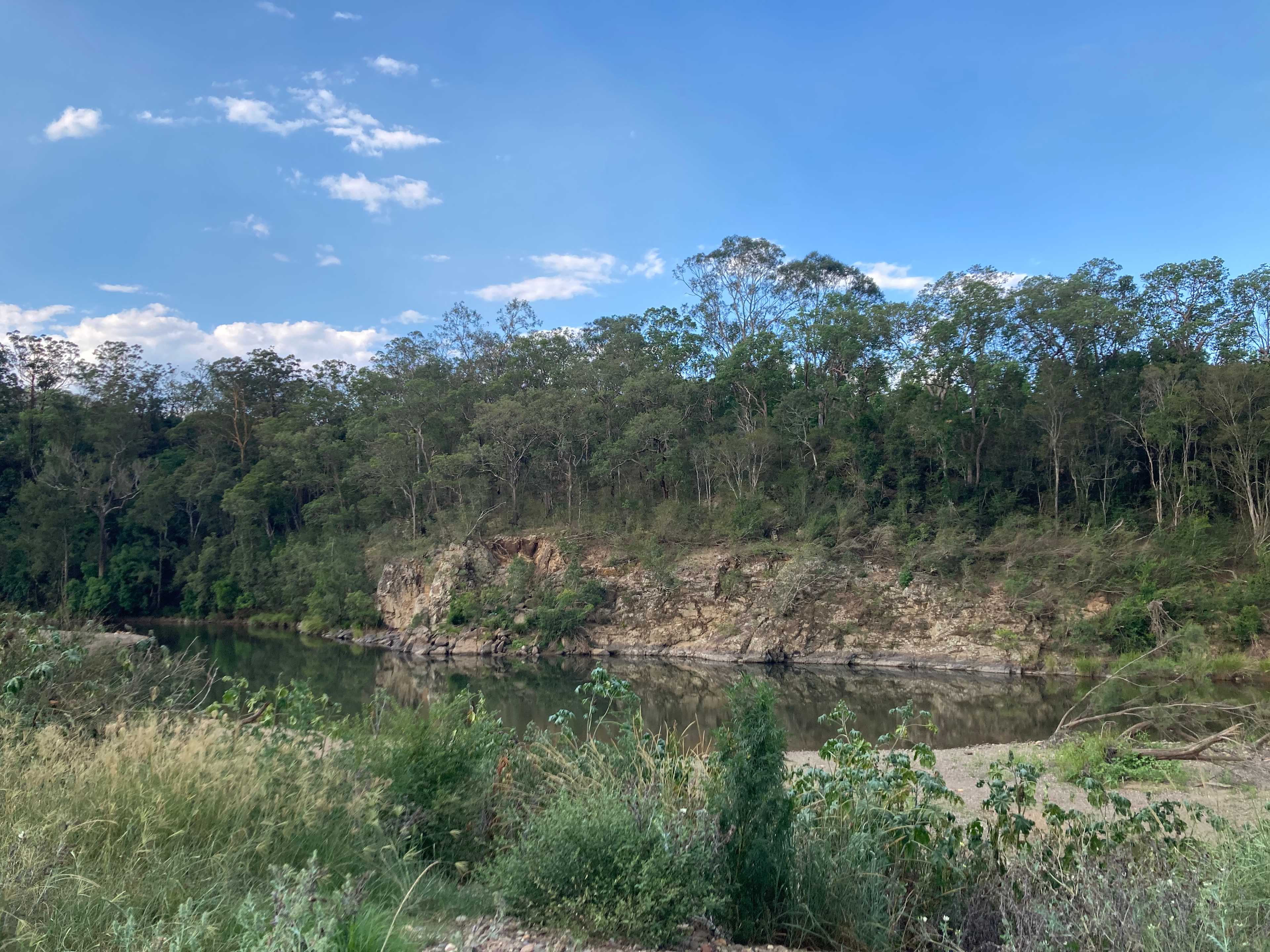 Long Flat Pub Riverside Camping