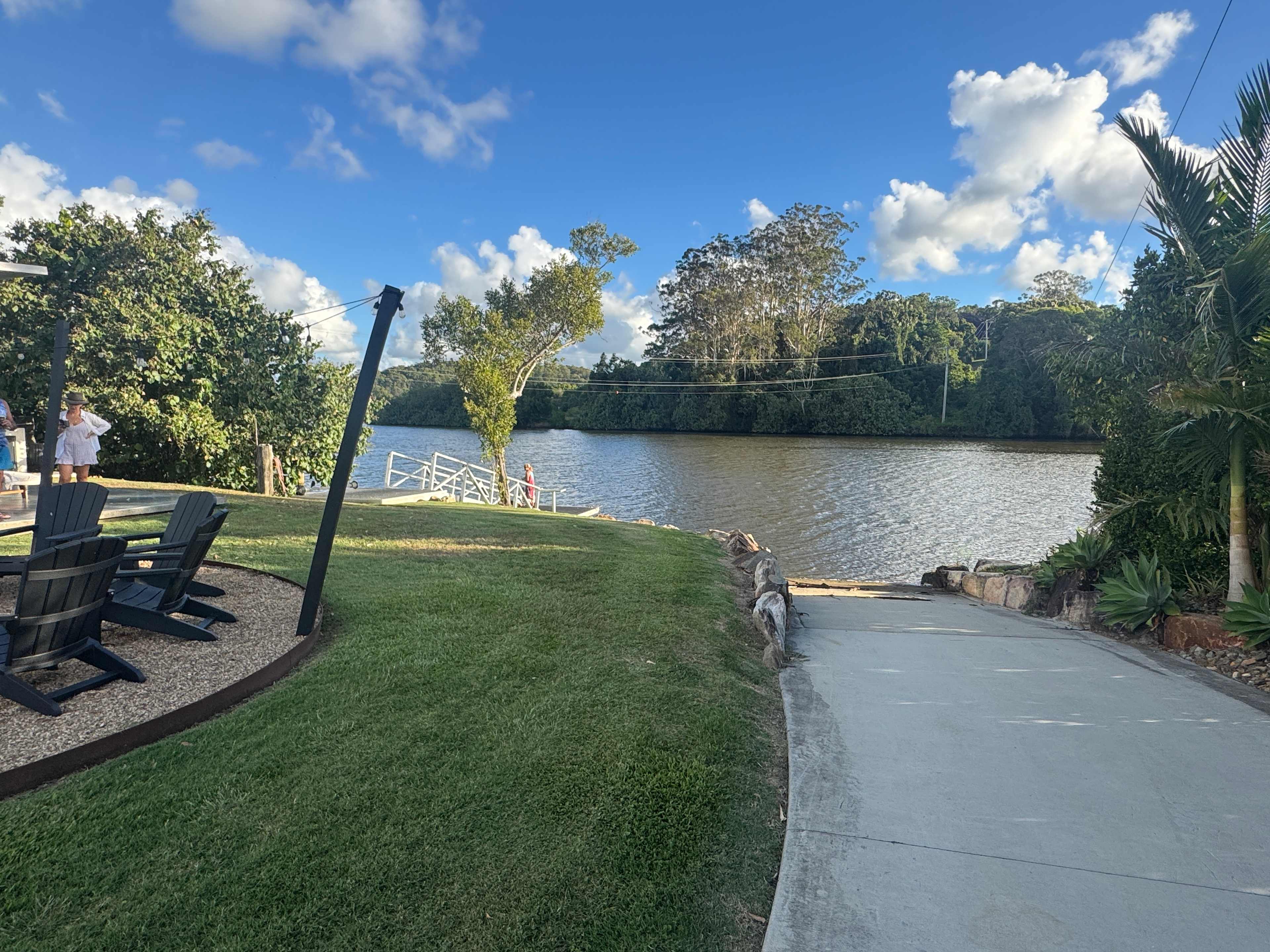 The River Shed - Camp Stay