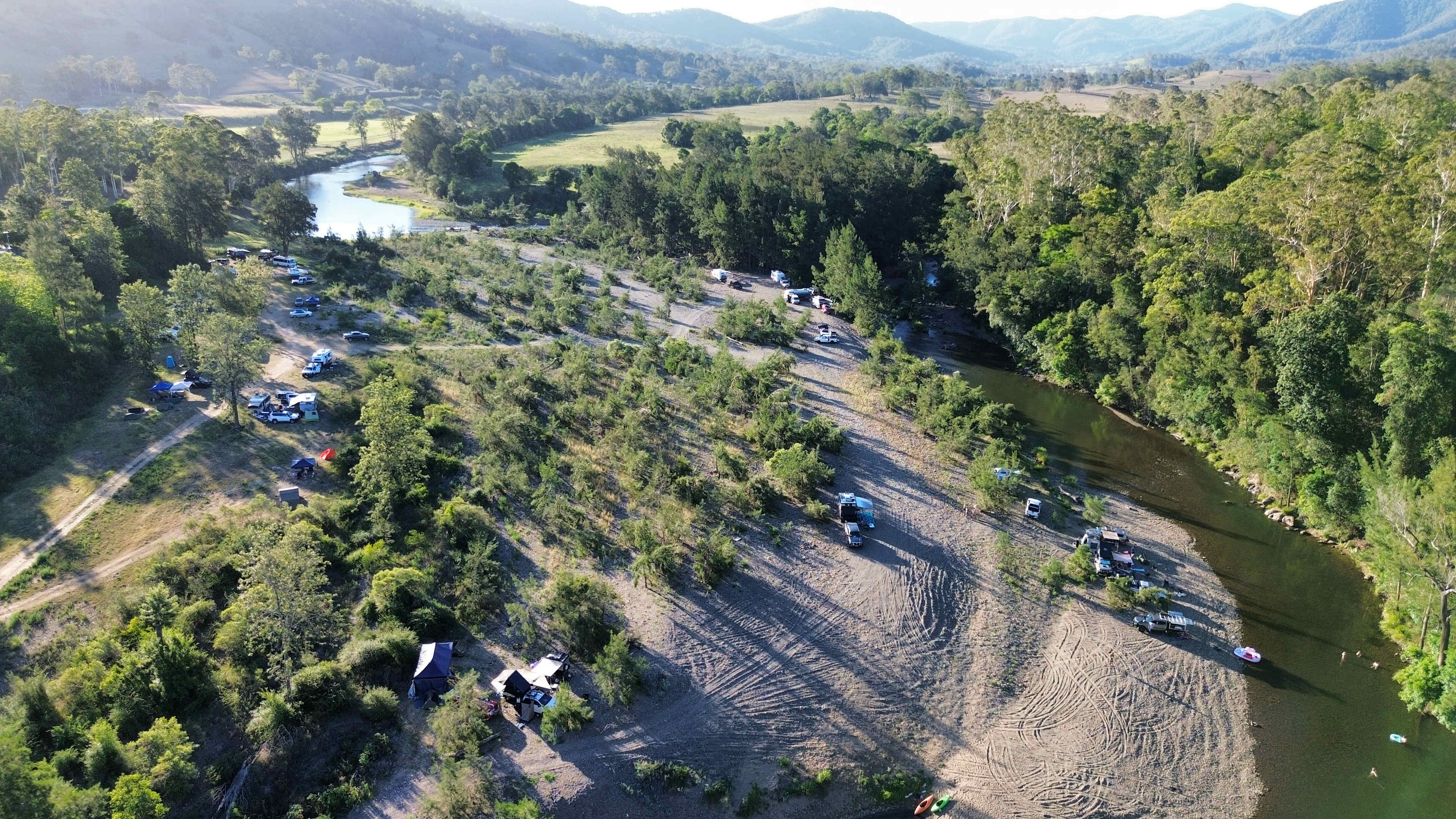 Long Flat Pub Riverside Camping