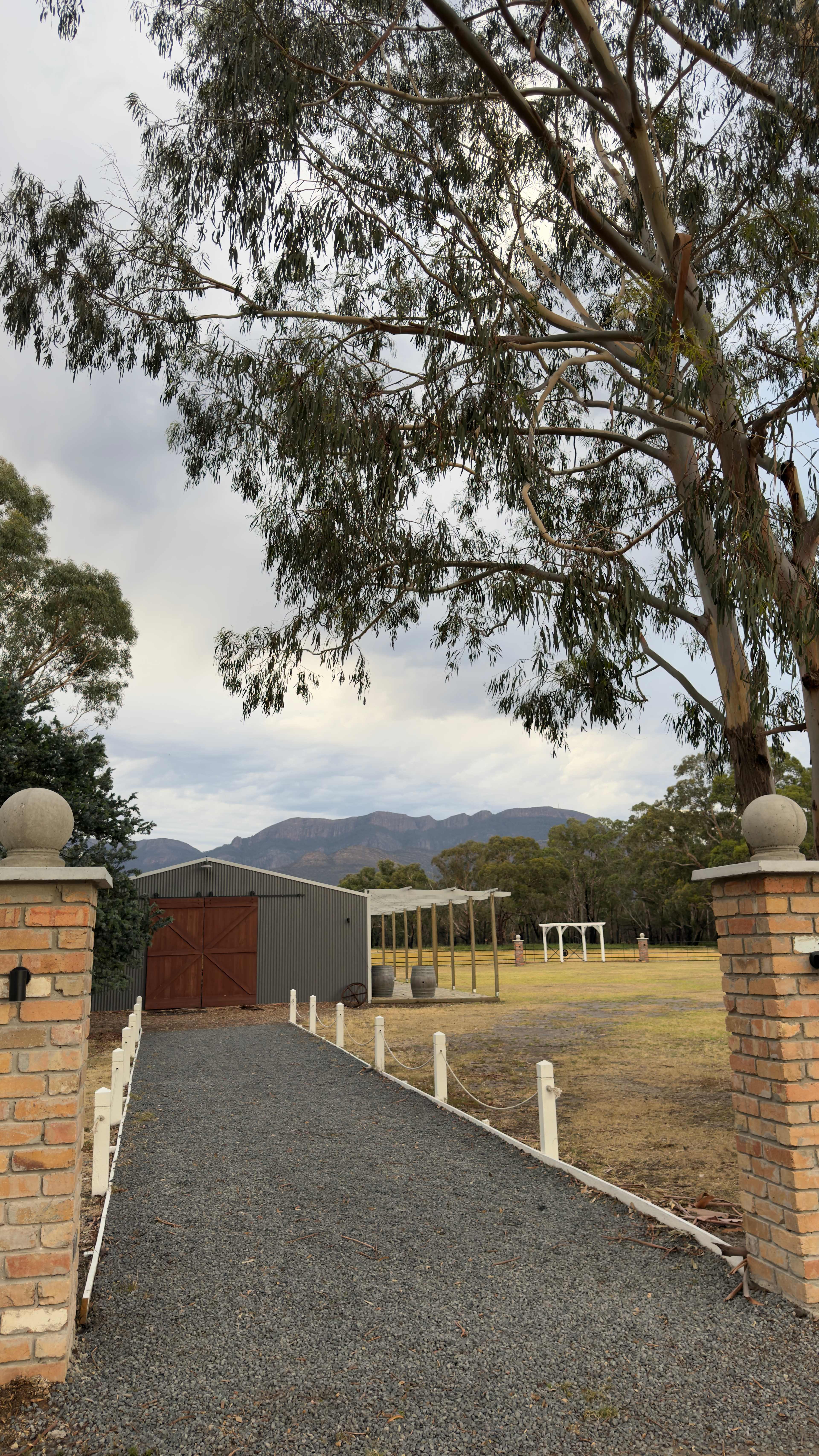 Grampians Park Station -Grand Views