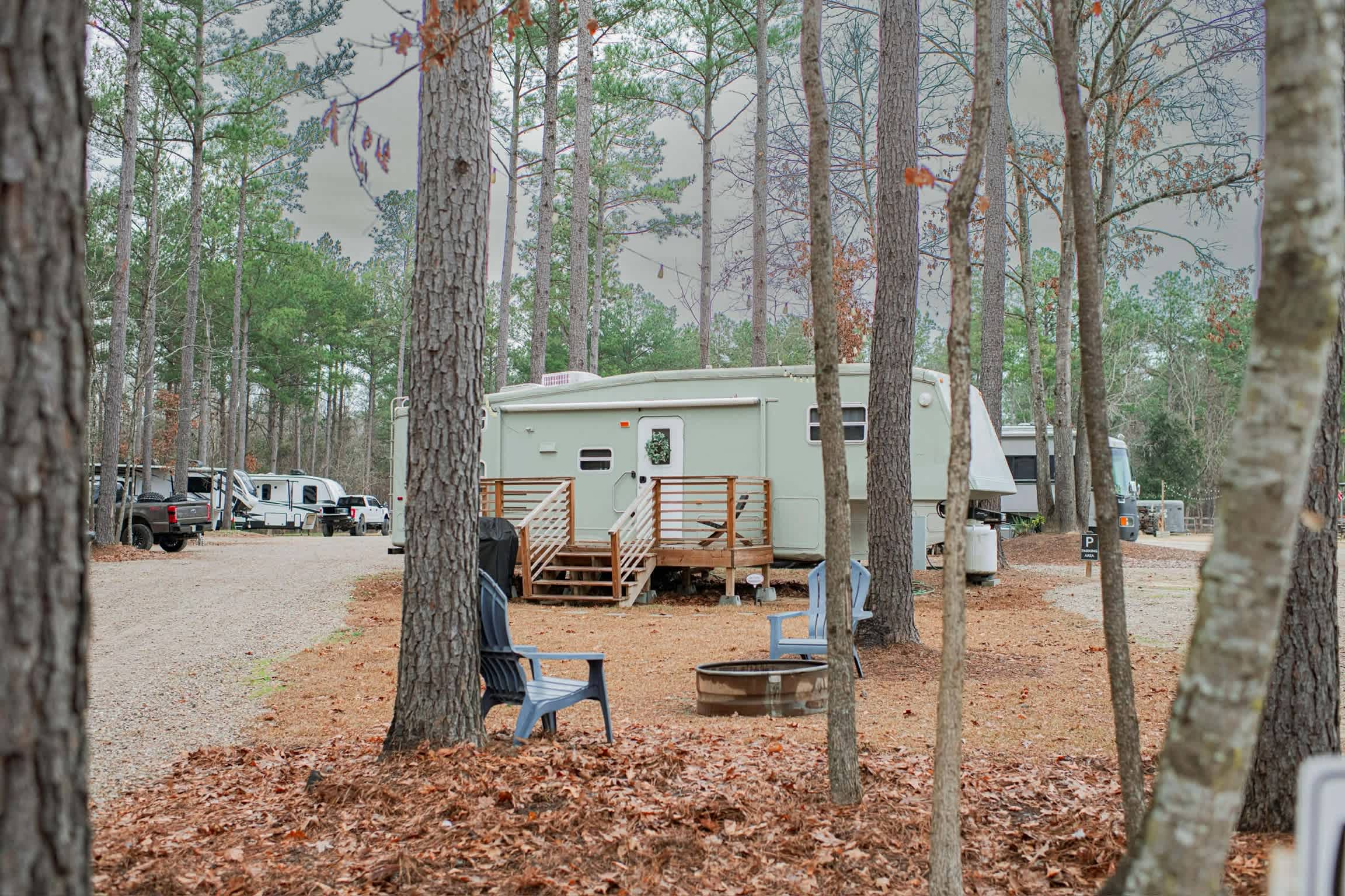 Camp at The Farm - Outside Inn
