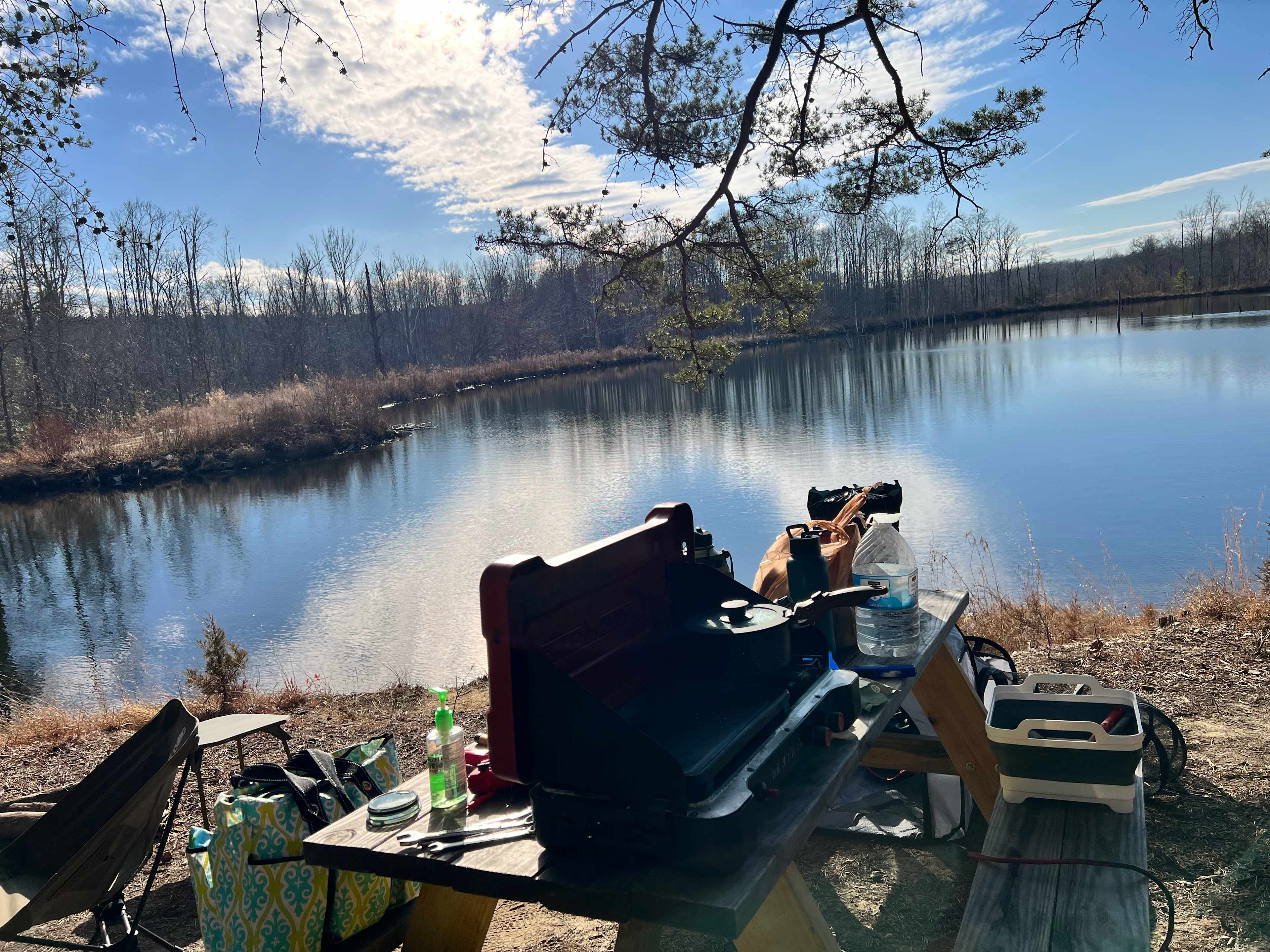 Lakefront!! Kayaks Available.