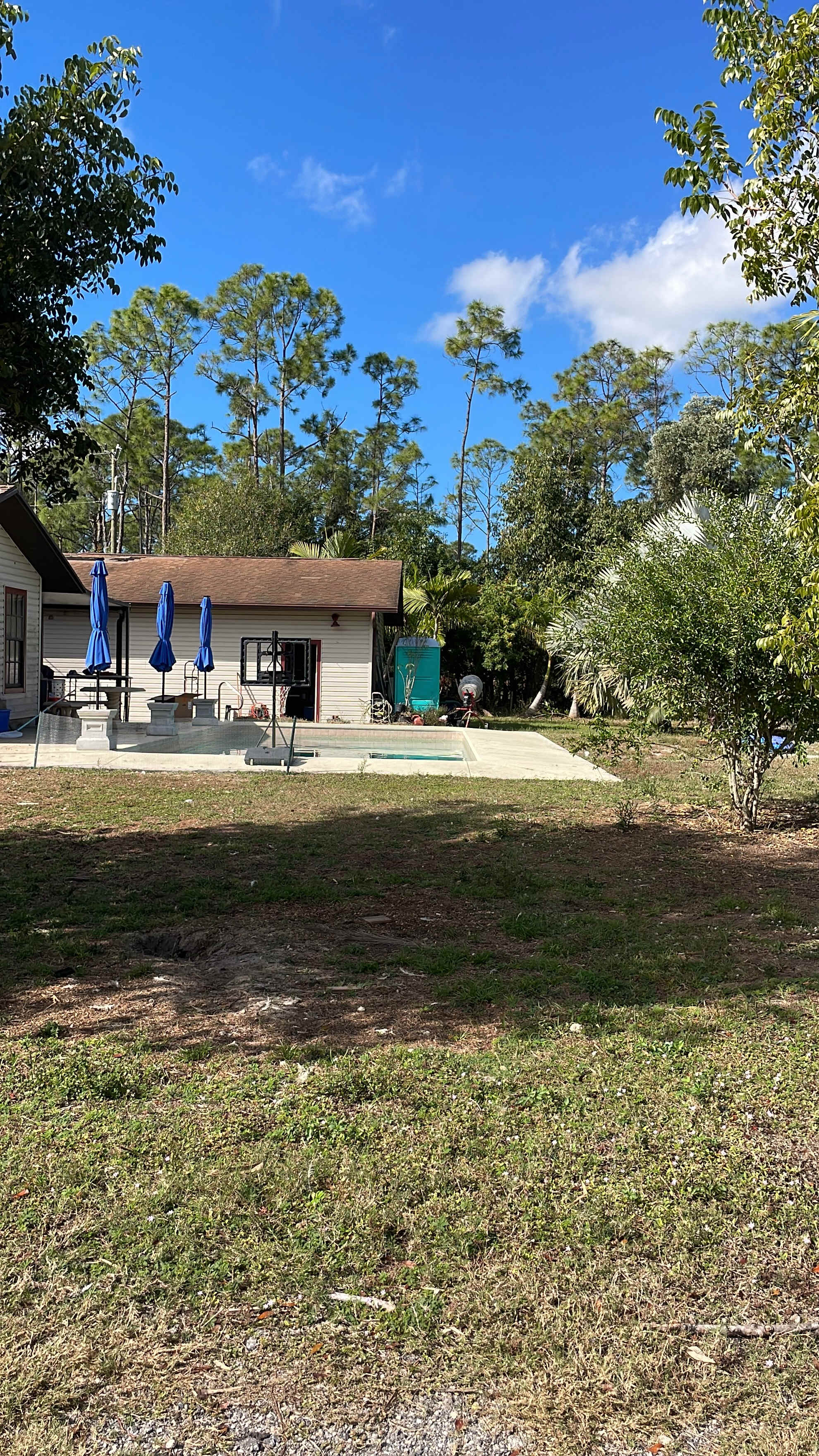 Tres Lagos Farm & Garden