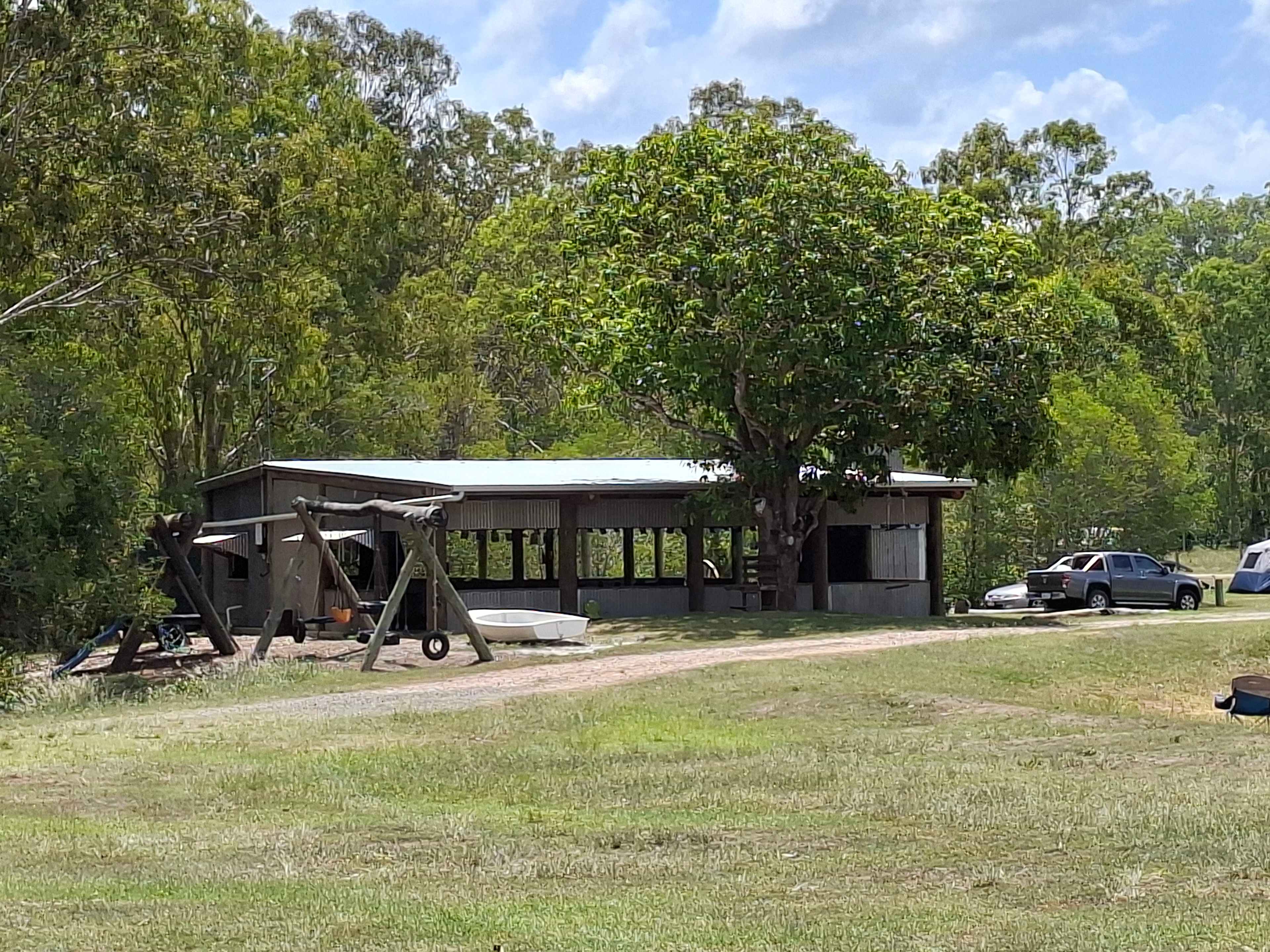 Camp kitchen and kids playground. Short stroll from Hillside 15. Amenities are across road from kitchen.