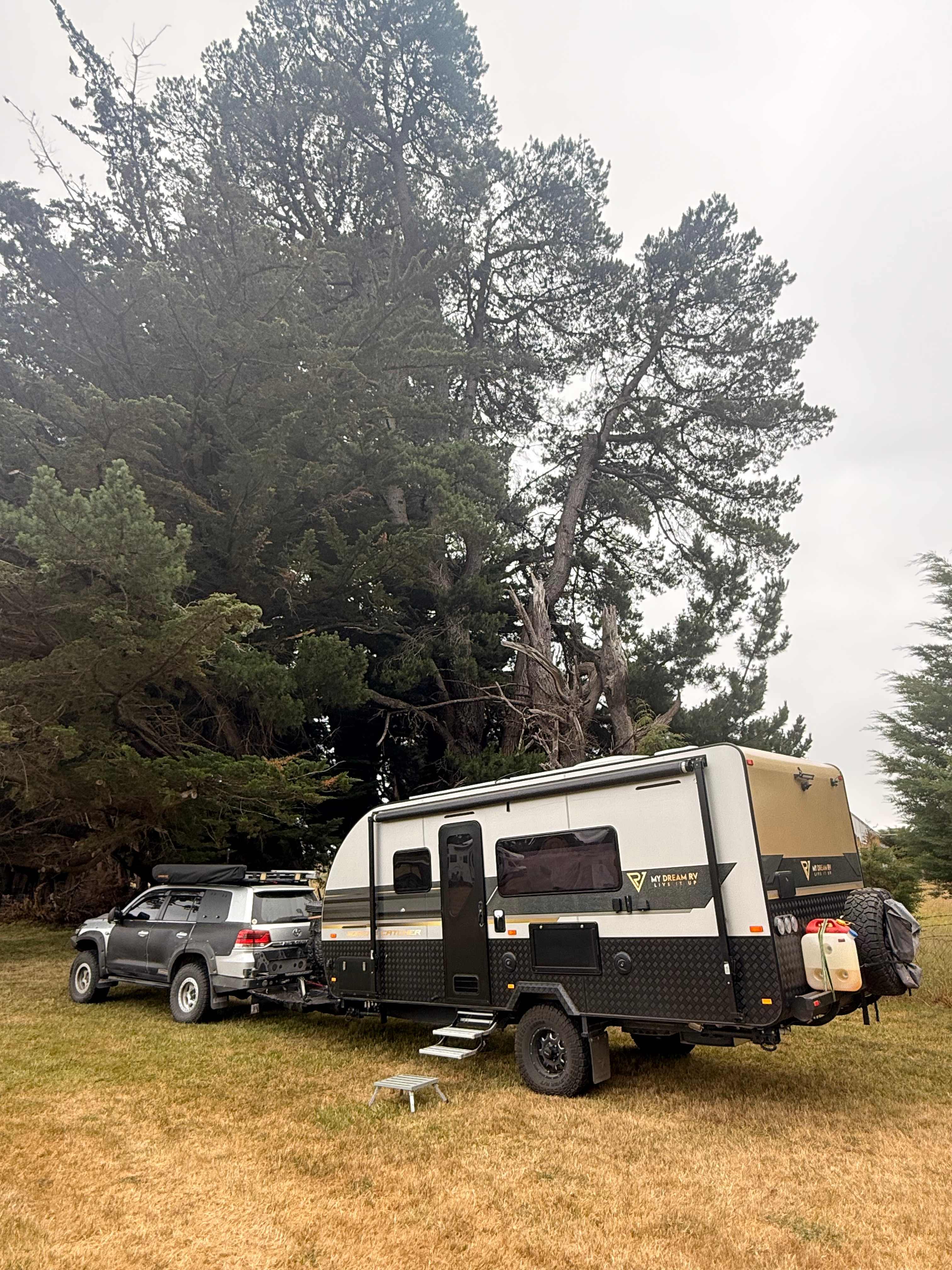 The Farm Cradle Country