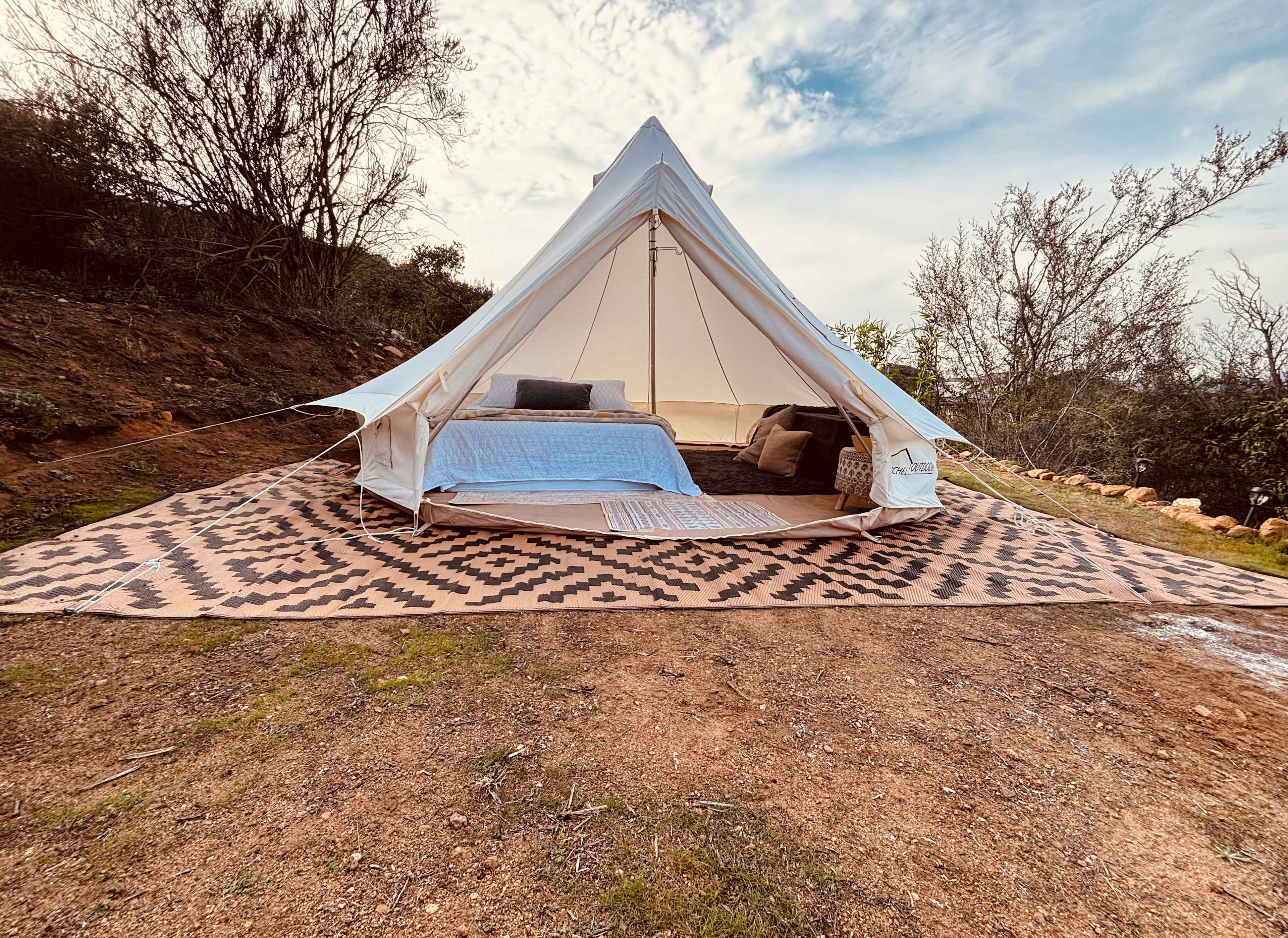 Summit Trail Hilltop Retreat