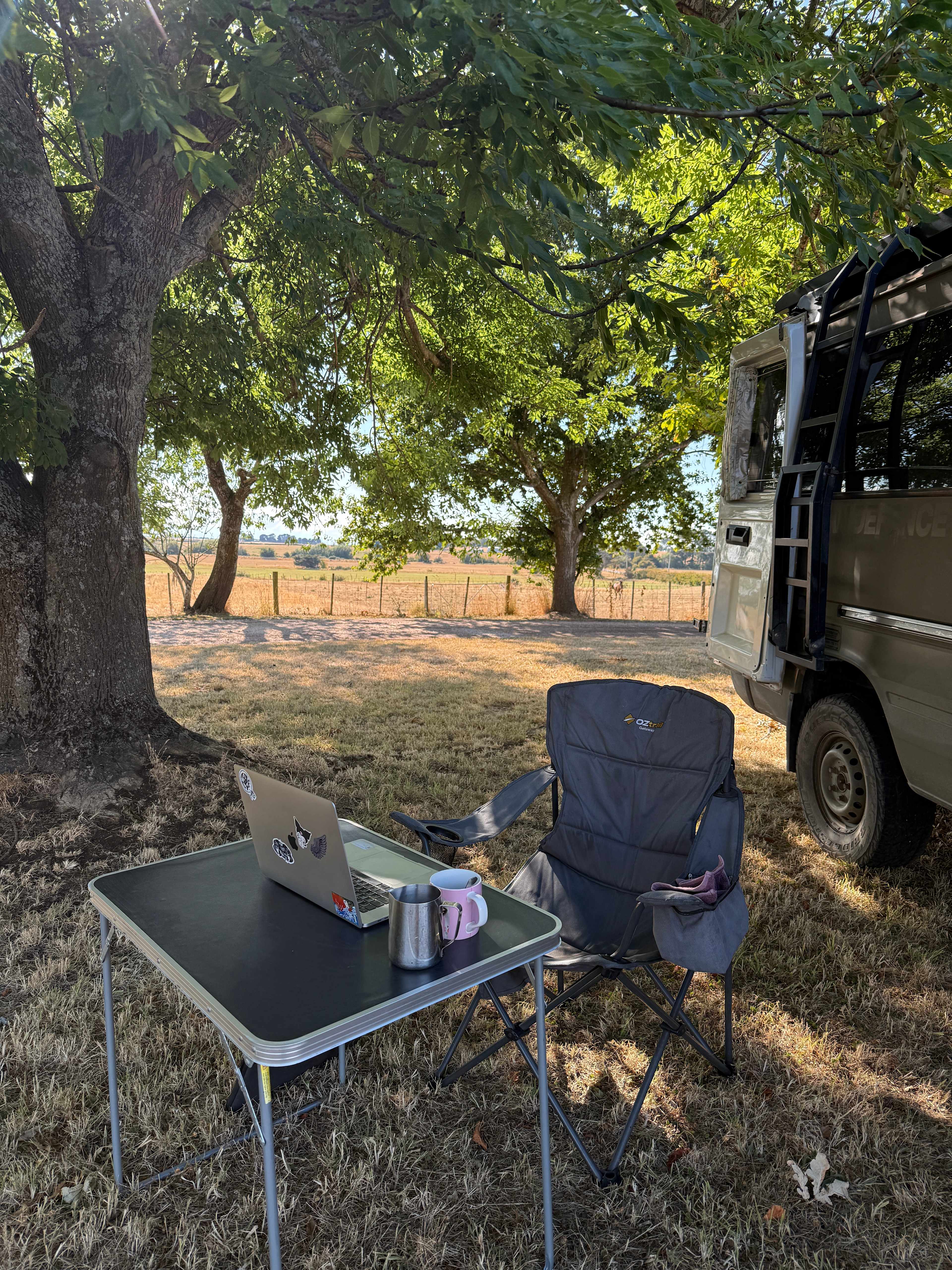 Perfect little spot to set up my office for the day!