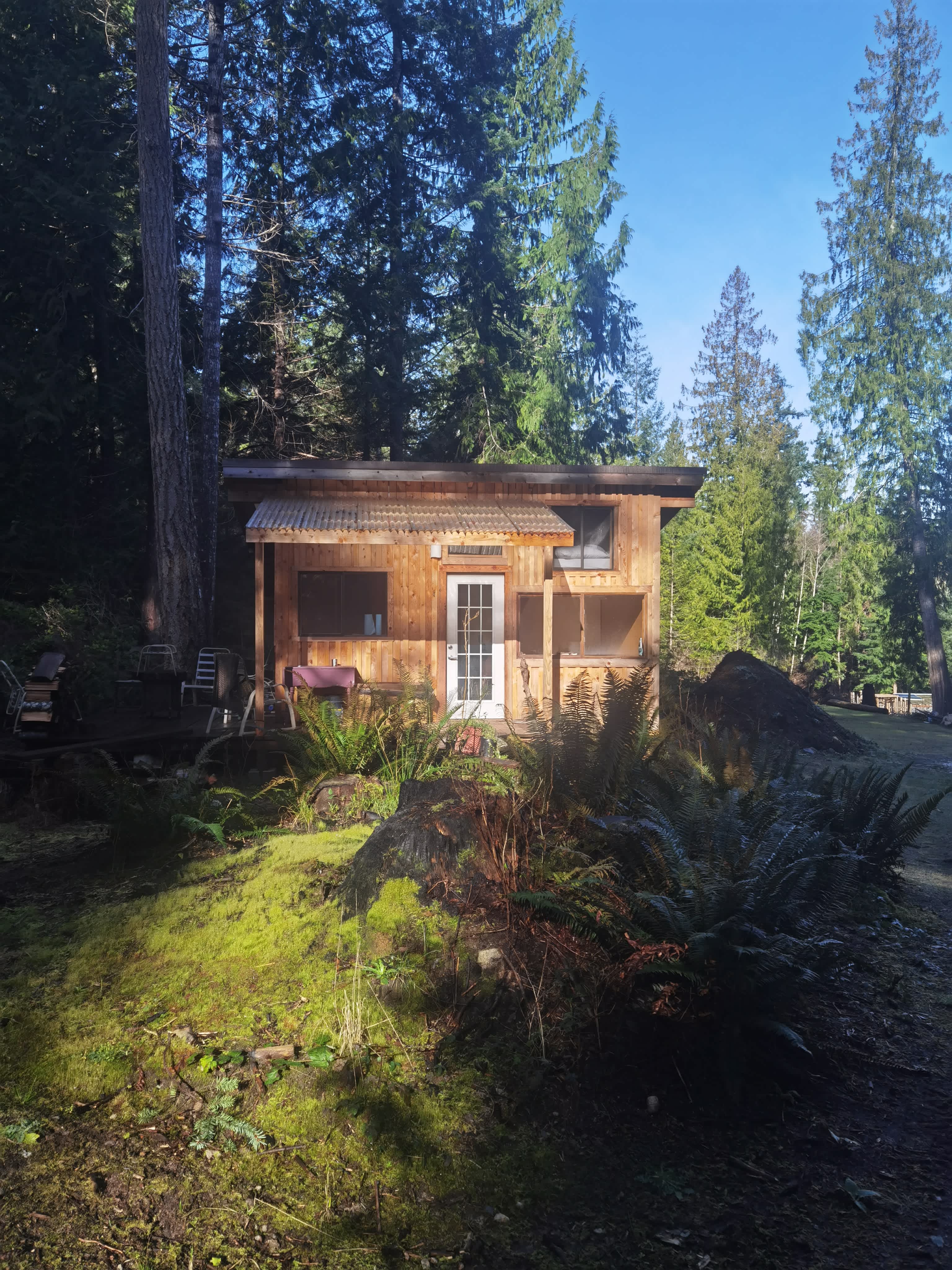 Read Island Cozy Off Grid Retreats