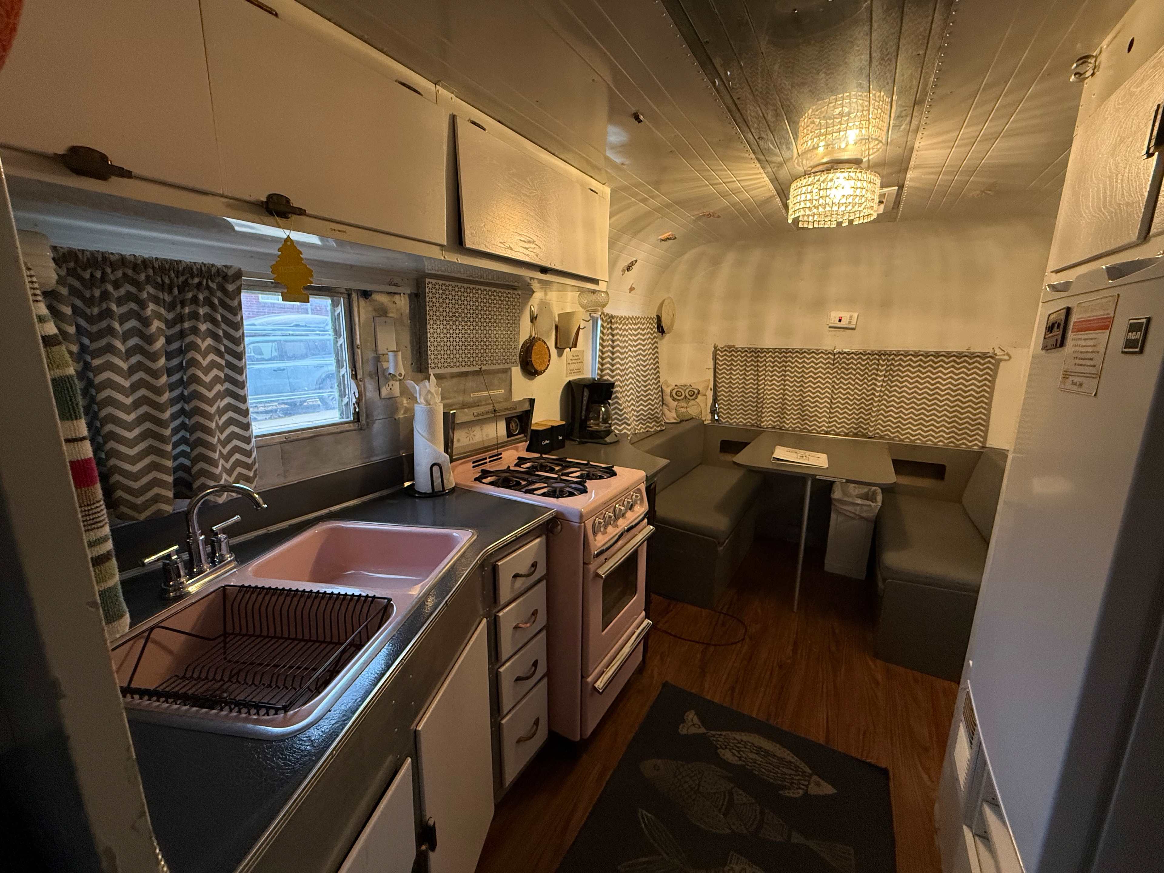 1959 Airstream Tiny Home- Hot Tub!
