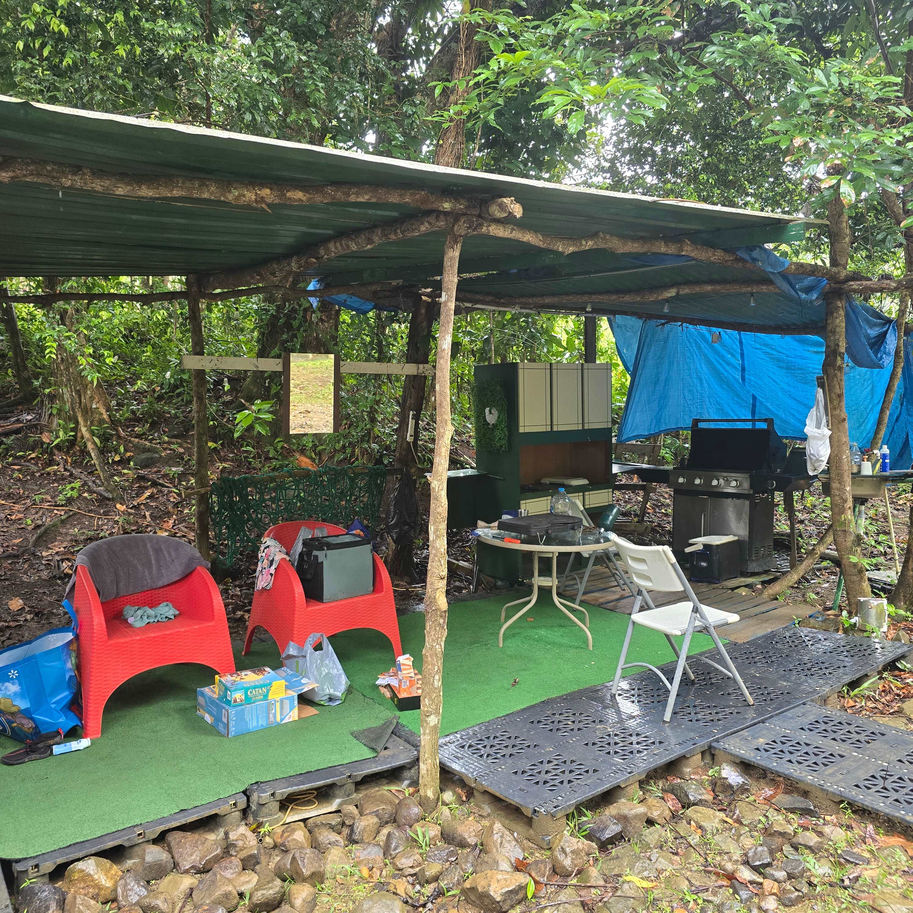 The Singing Rooster Farm And Campground