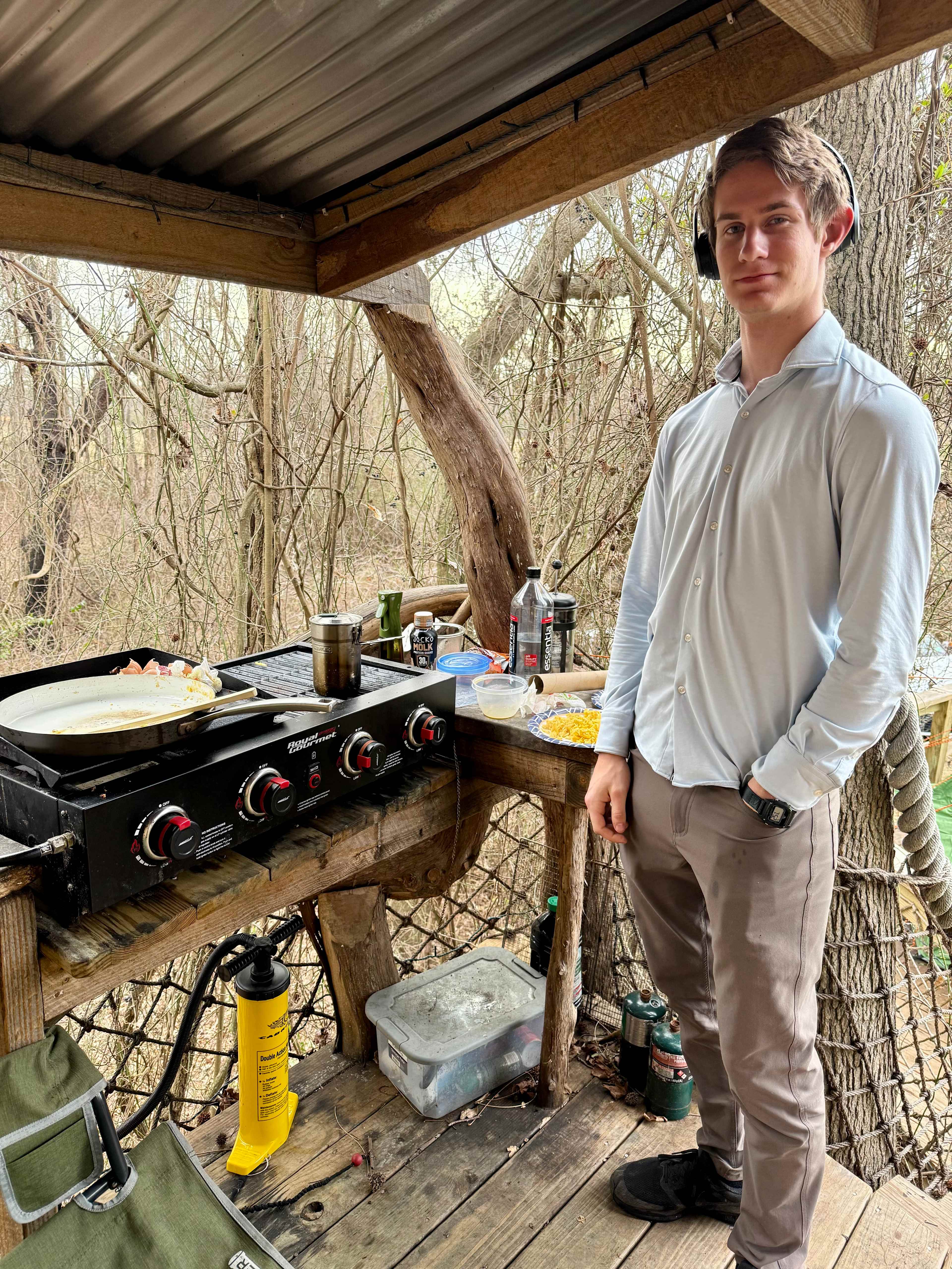 Convenient set up for cooking breakfast 