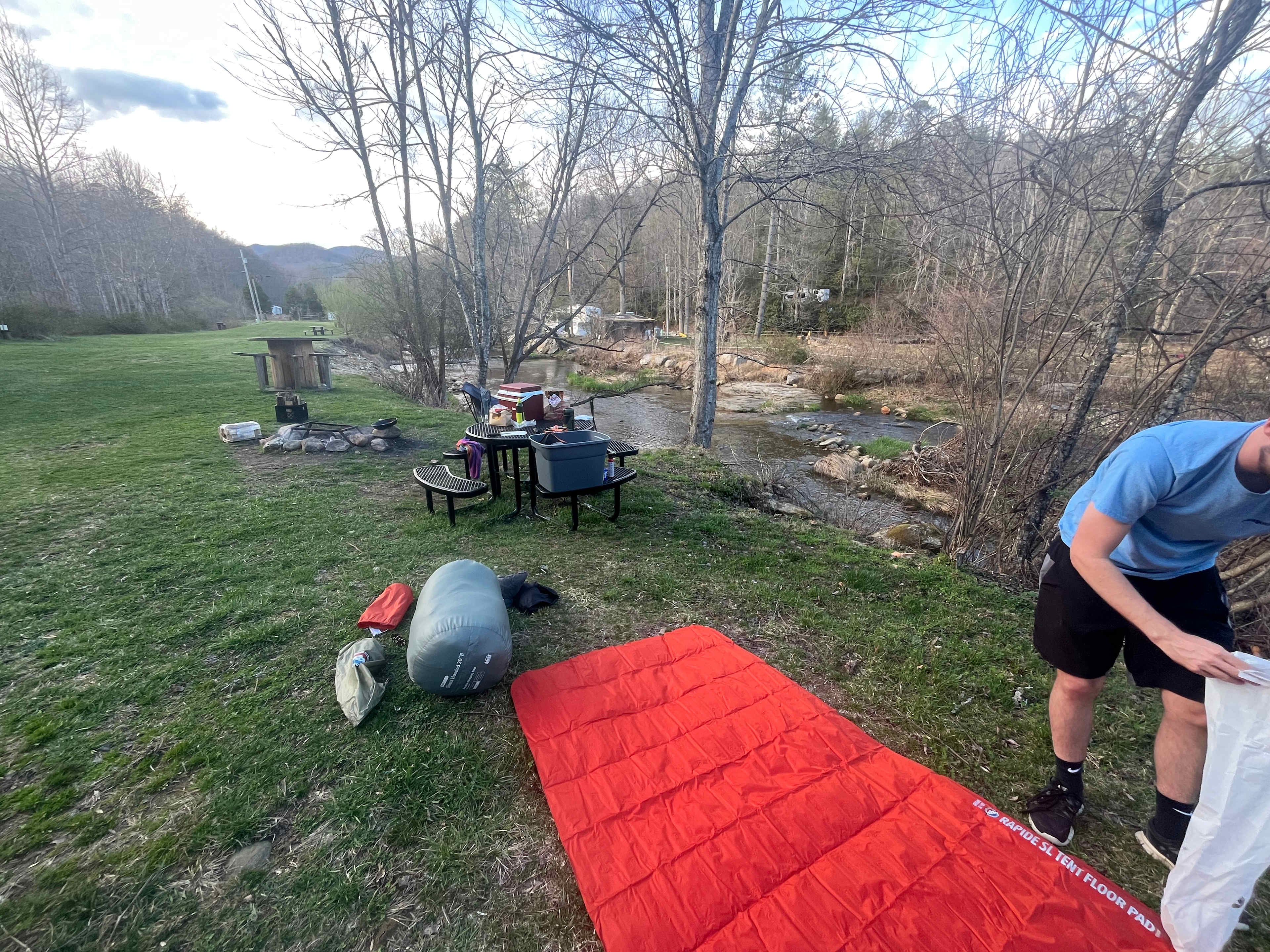 At the Ridge Camp-Riverside Escapes