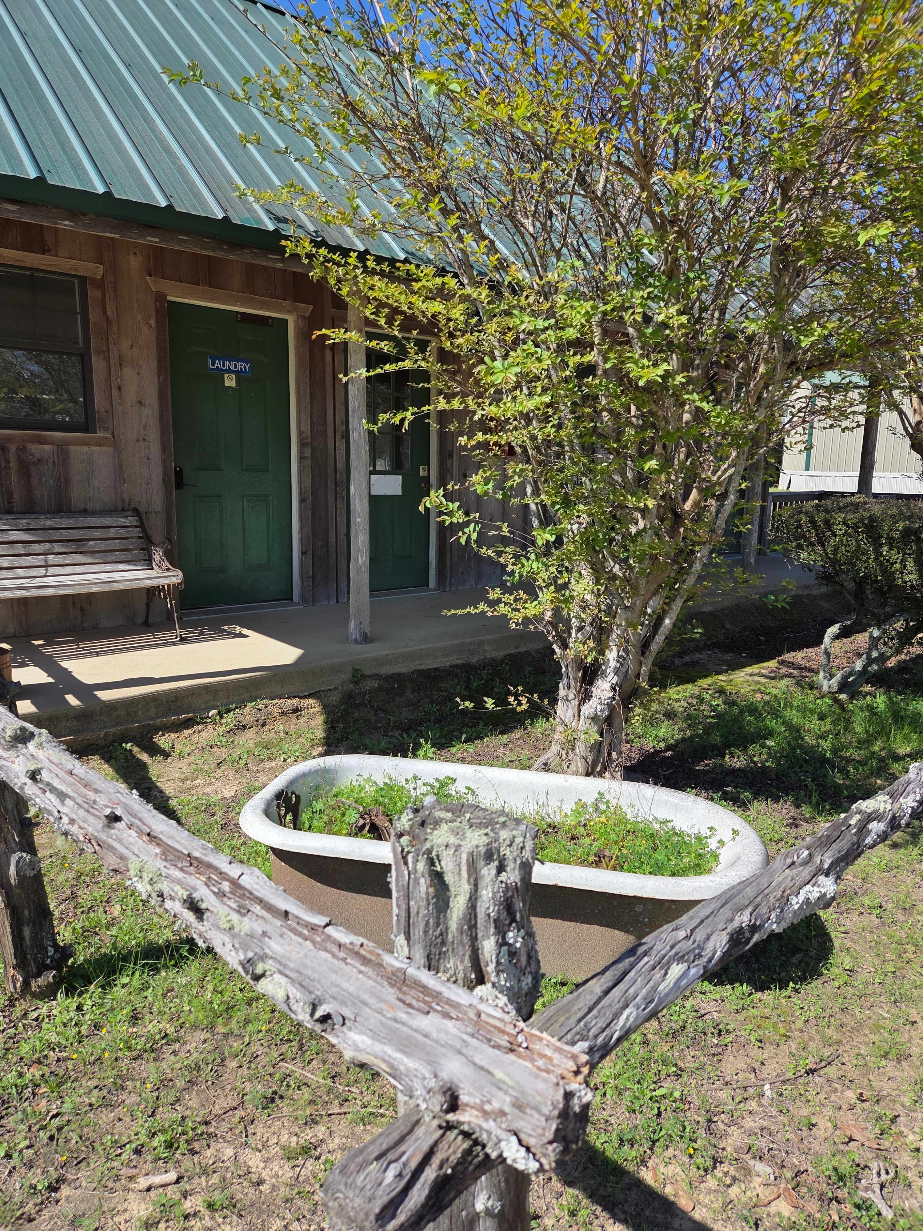 Whispering Creek Lodging & RV Resort