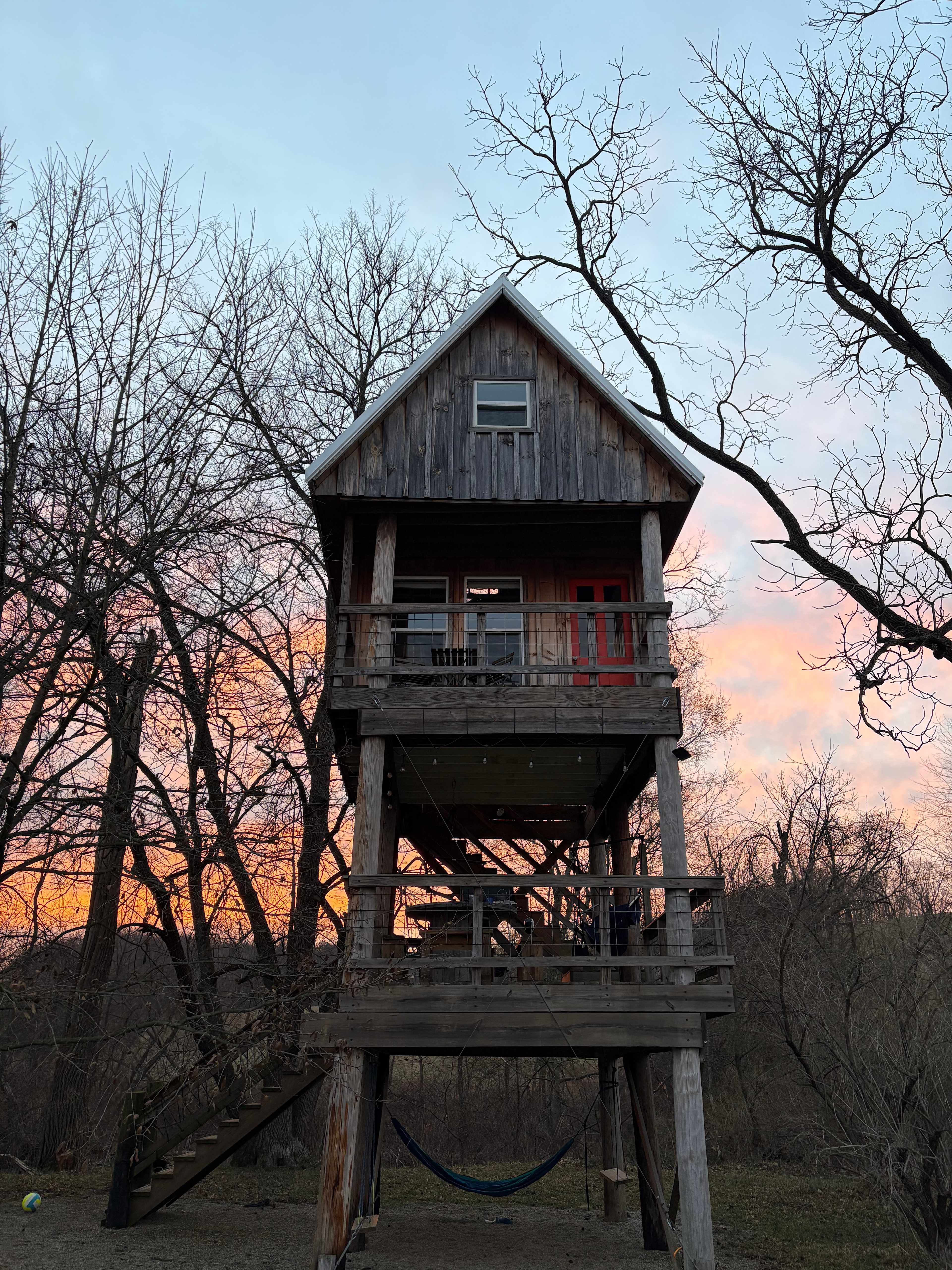 McKee Farm - Treehouses and Camping