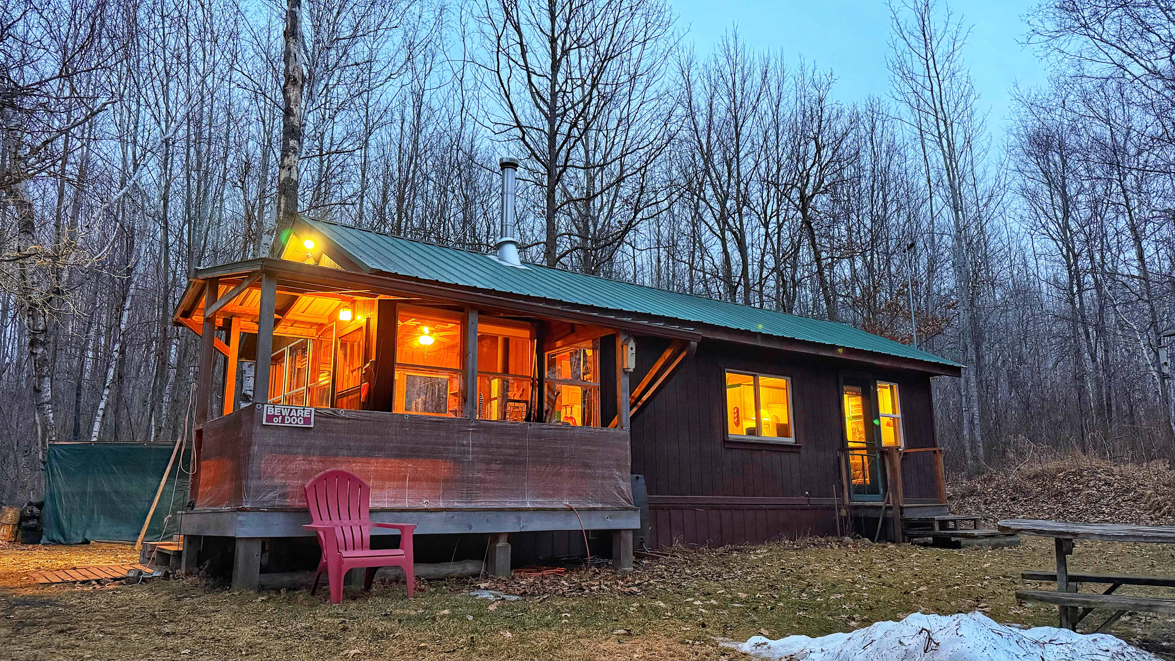 Paul’s Lakeside Cottage