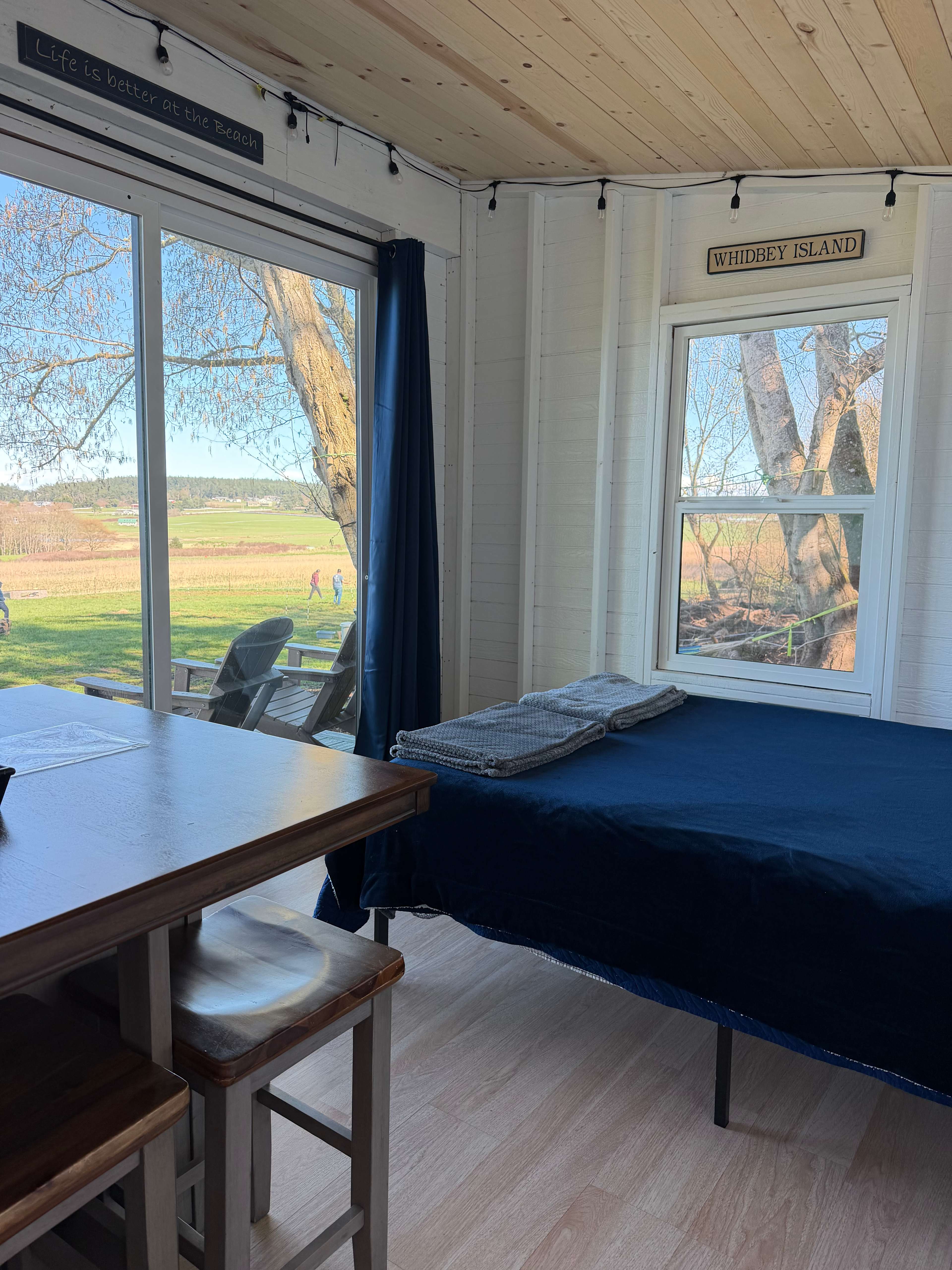 Clean room and comfy bed, plenty of space for 2.