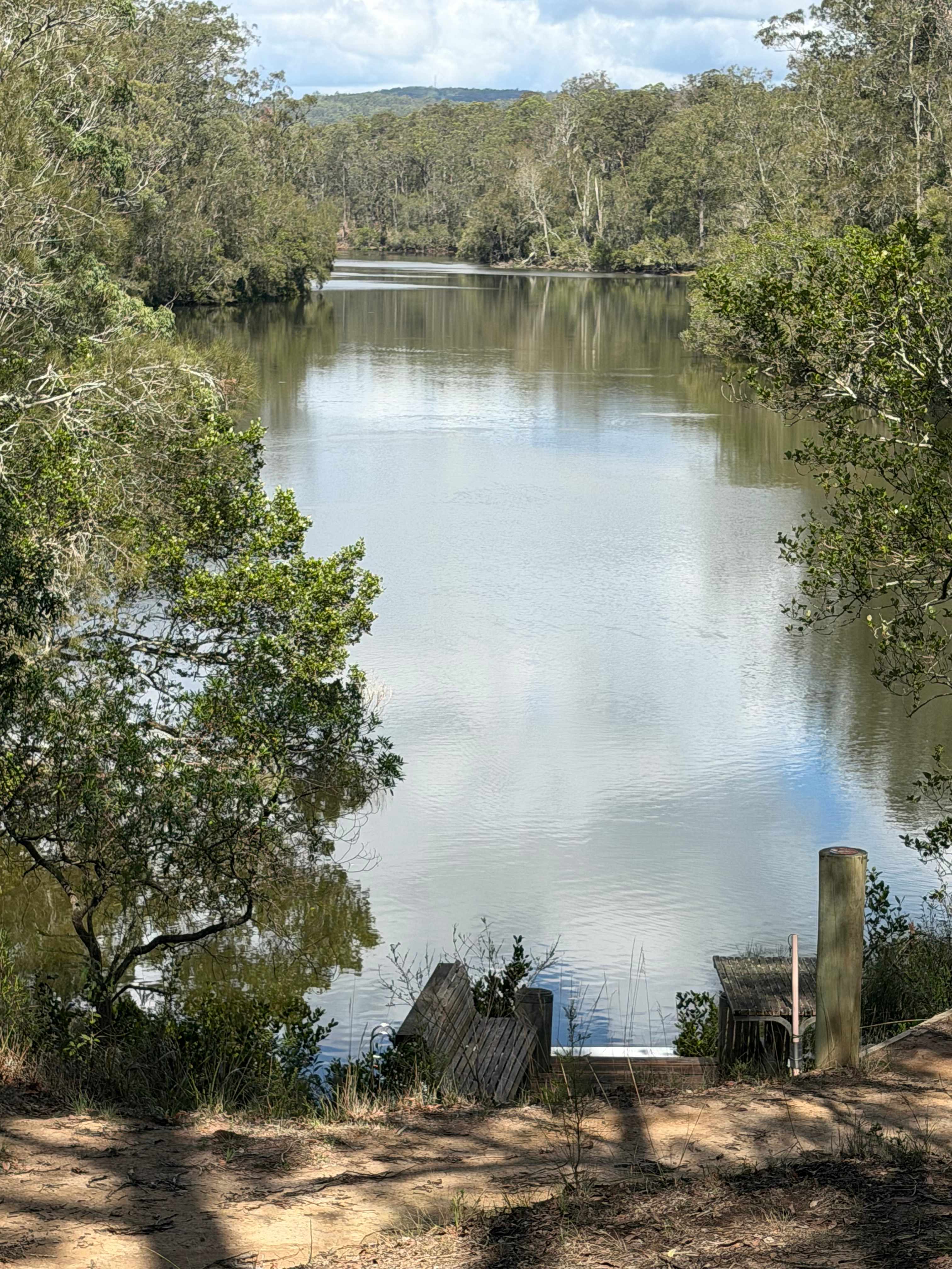 Beautiful view over the pontoon and ou5 to the east