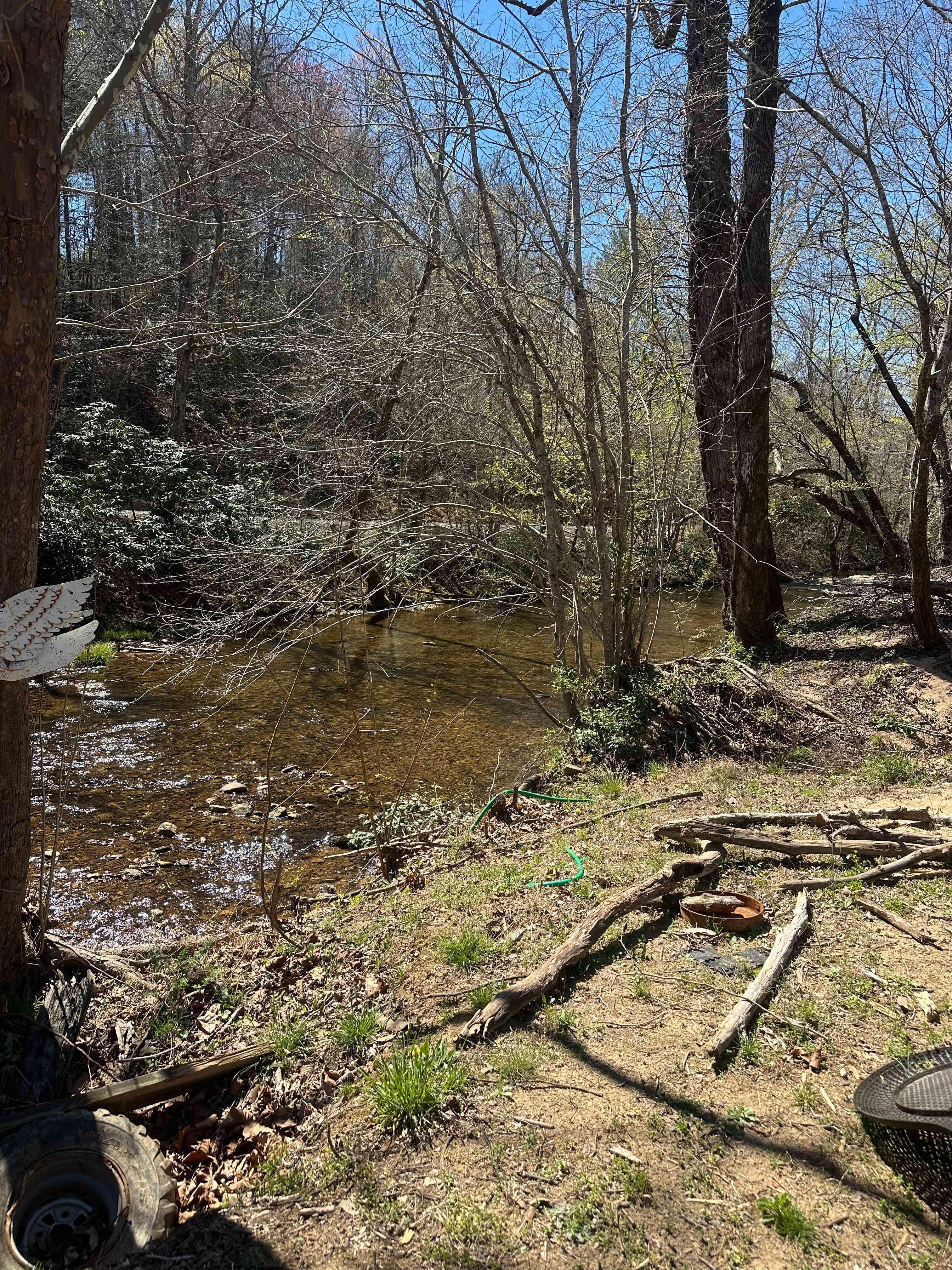 Riverside Wanderer Hideaway