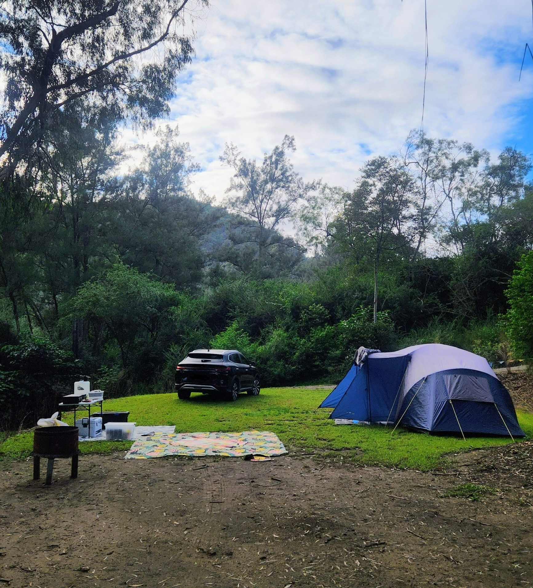 "DeView" Colo River Valley Camping