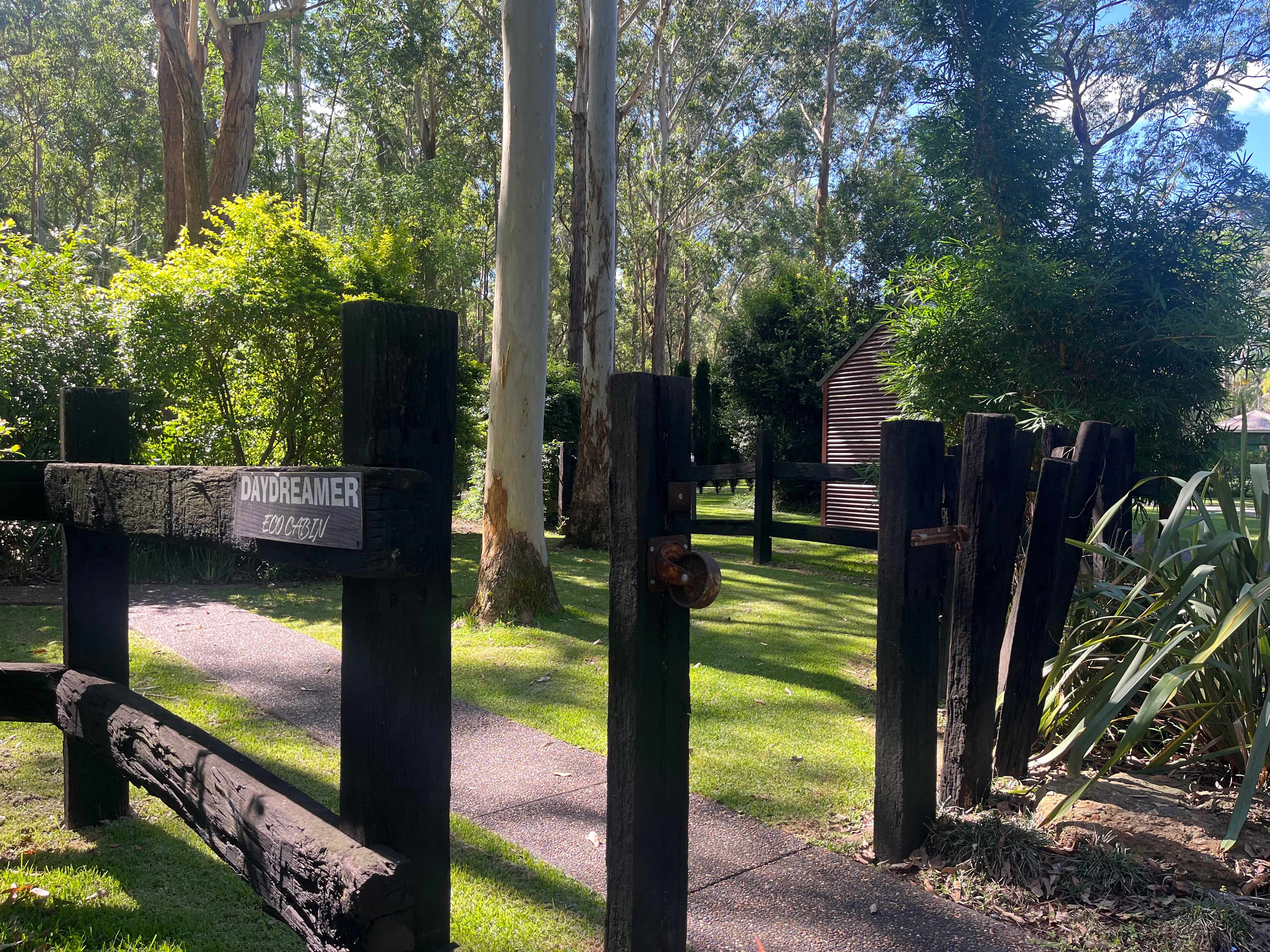 Mistinthegumtrees BUDGET 2 GLAMPING