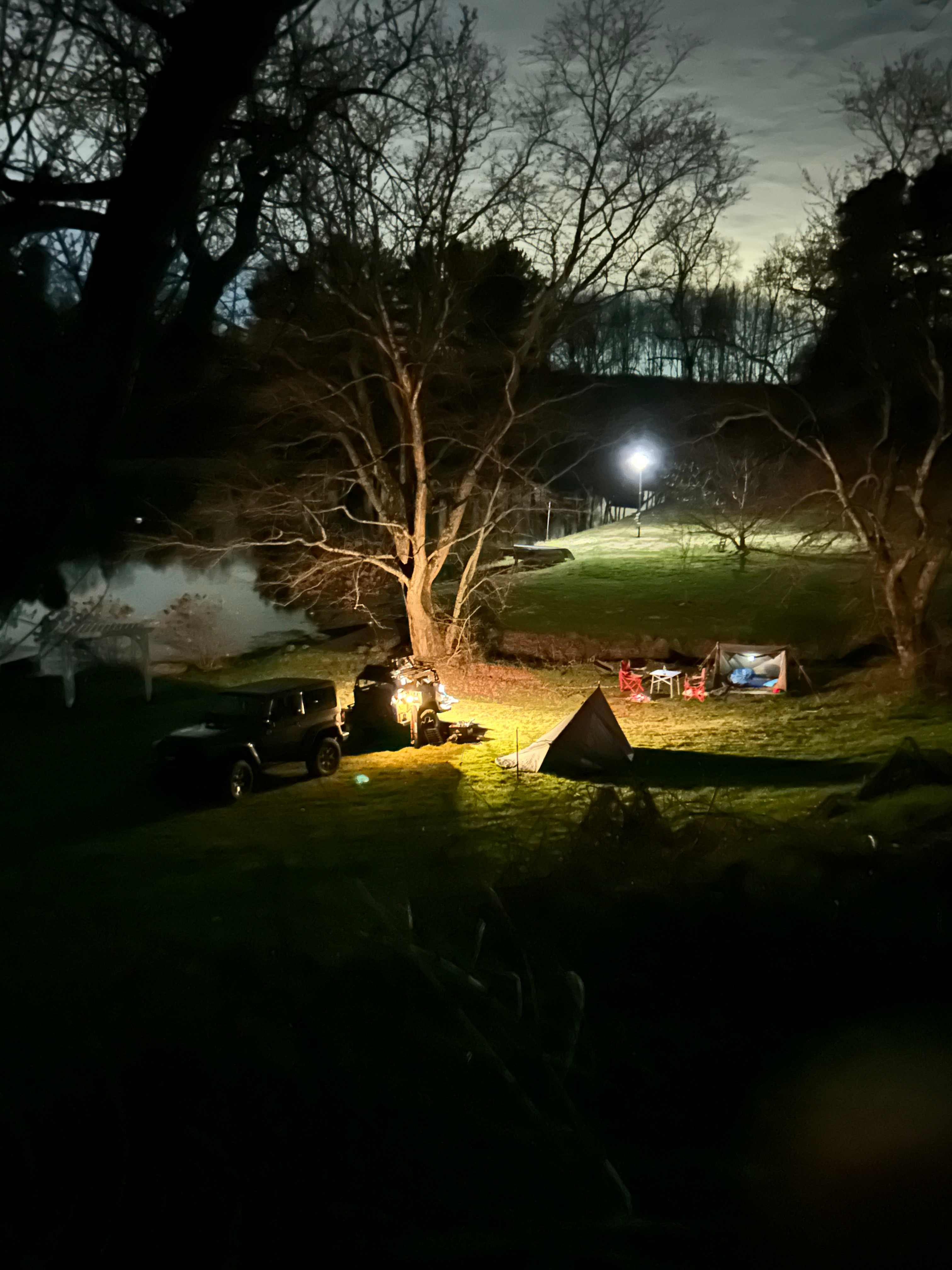 A peaceful night on the pond