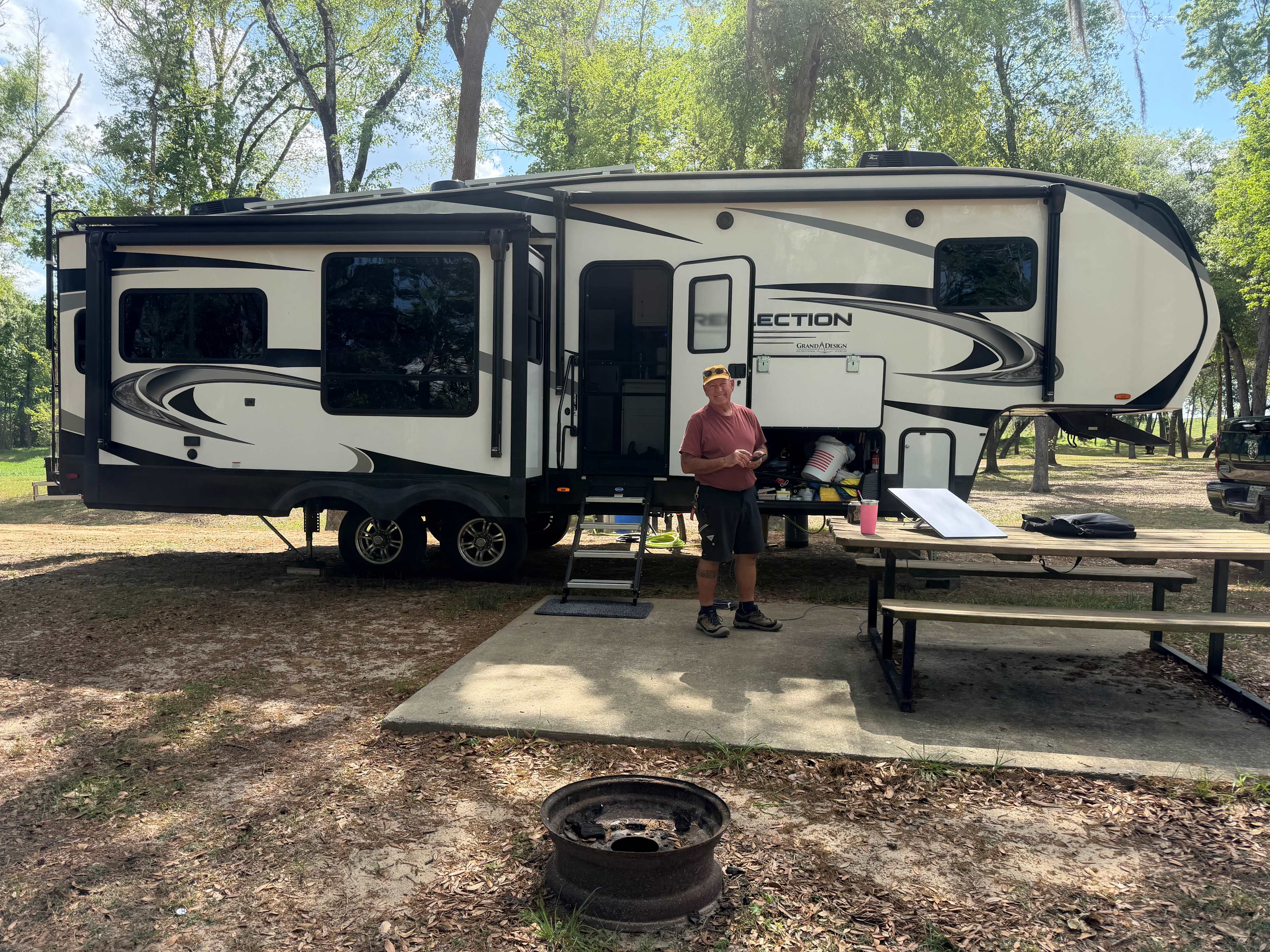 Rocky Bend Flint River Retreat