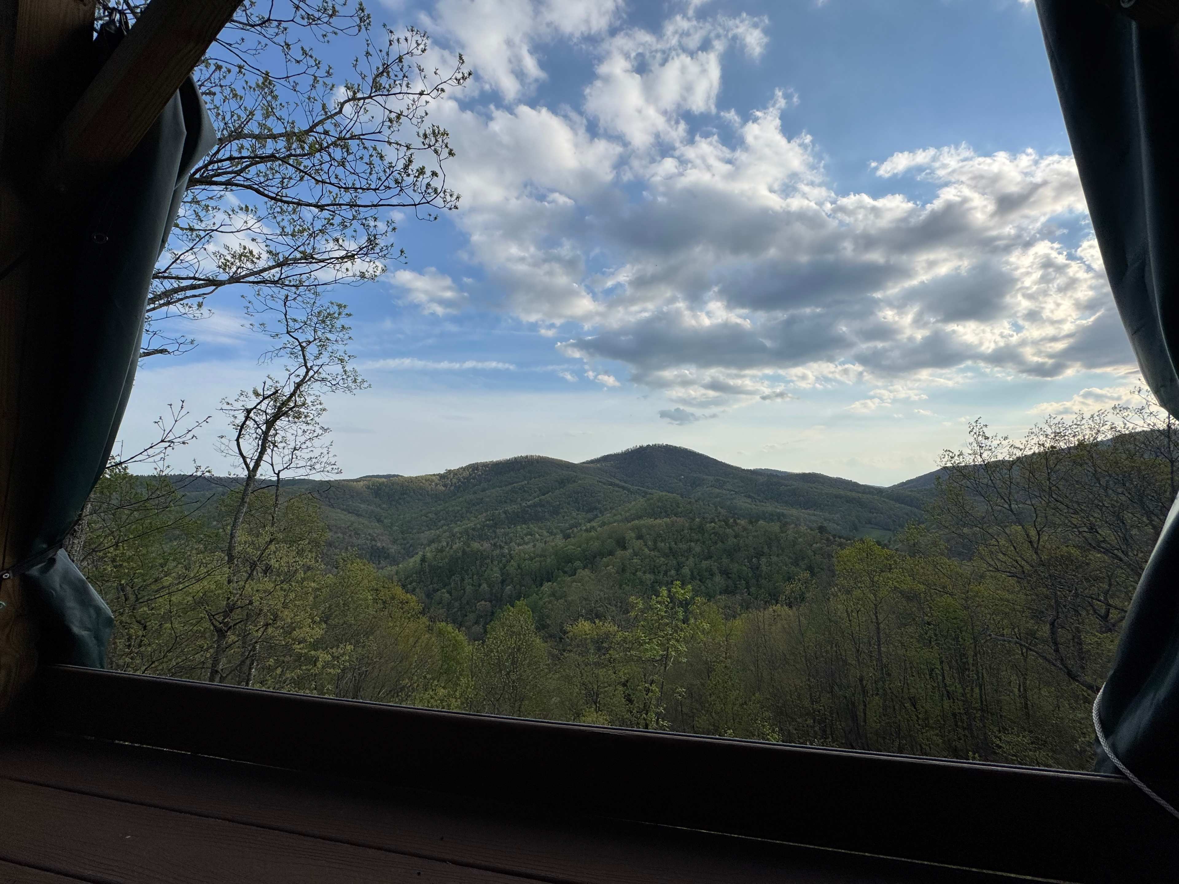 Above the Fray Glamping, Black Mtn.