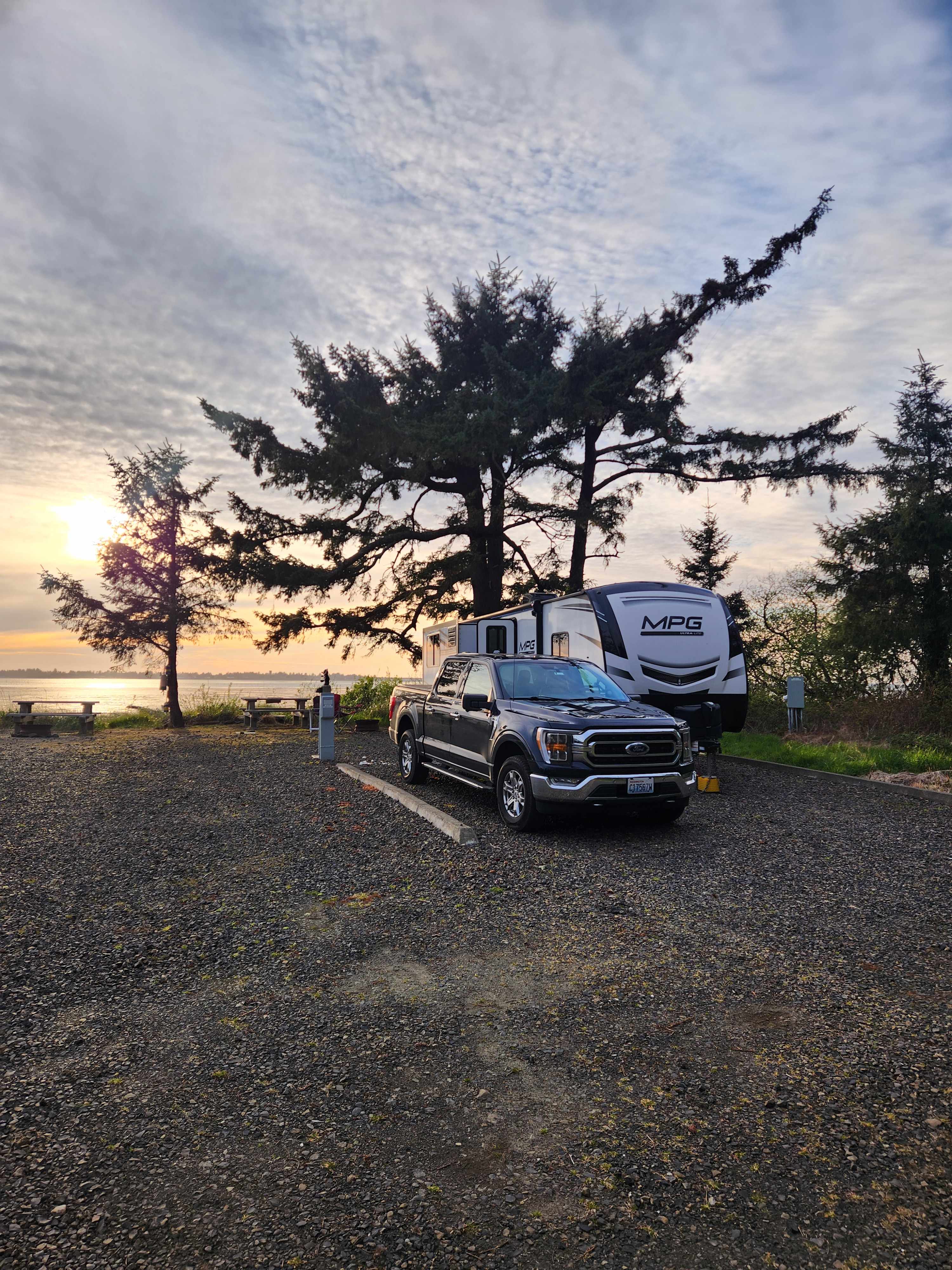Unique Bay Front Camping - RV ONLY