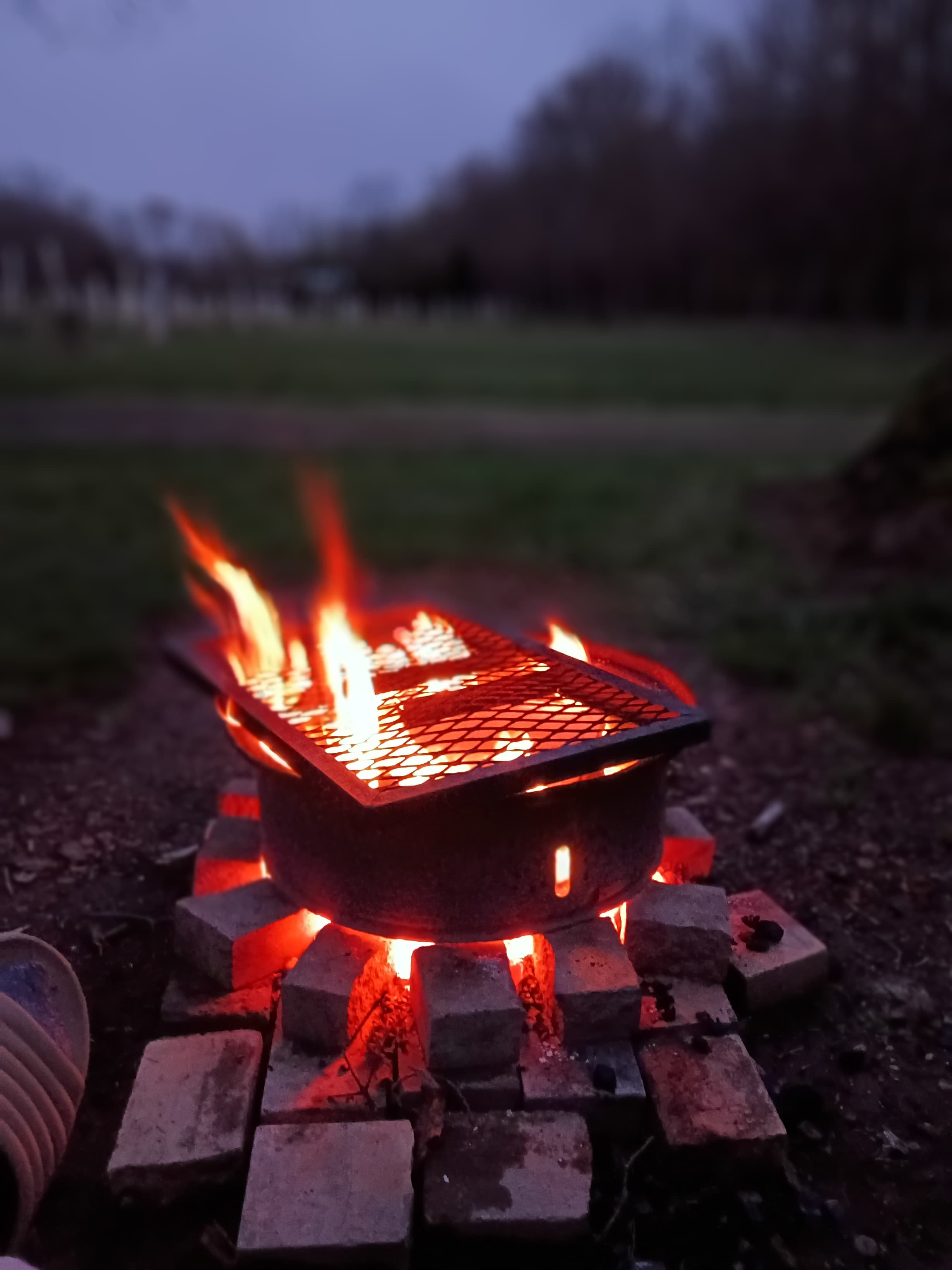 Relaxing fire on our last night 