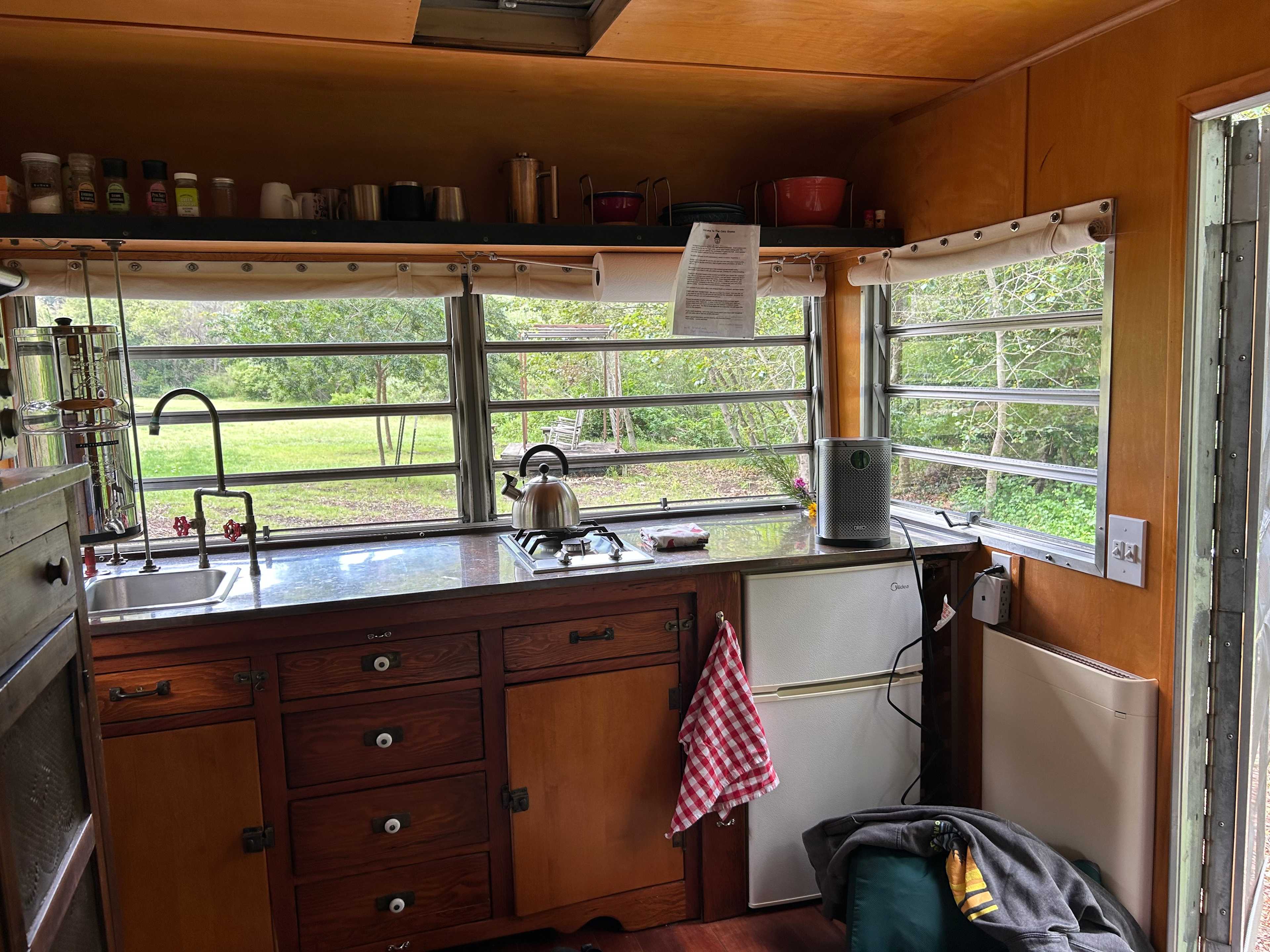 Creekside Glamping in the Canyon