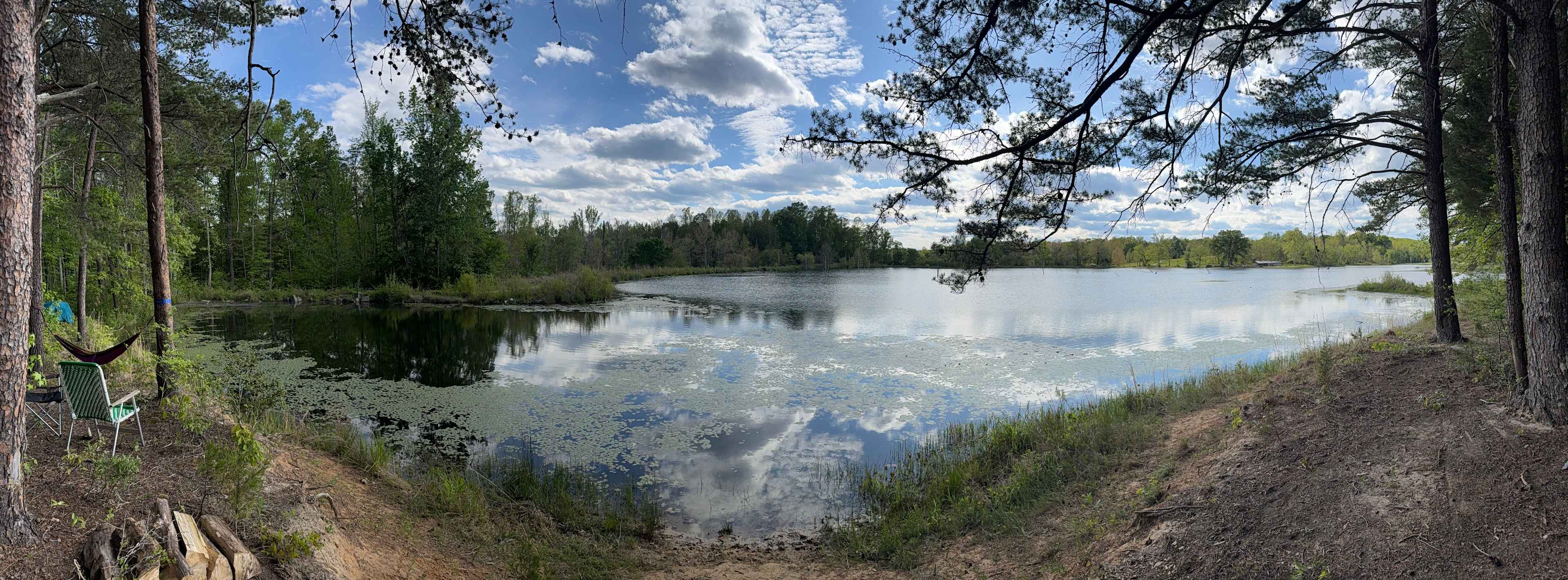 Lakefront!! Kayaks Available.