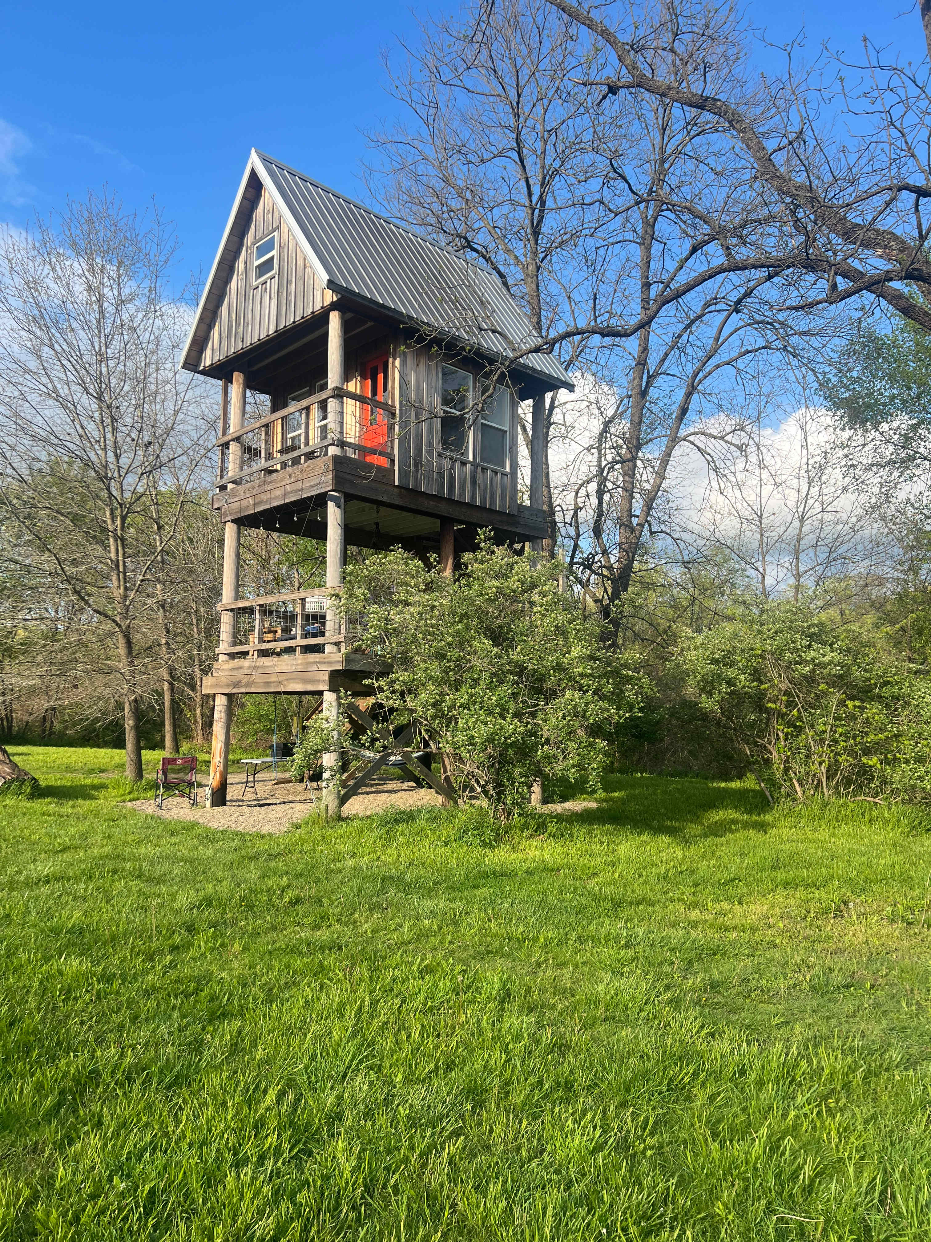 McKee Farm - Treehouses and Camping