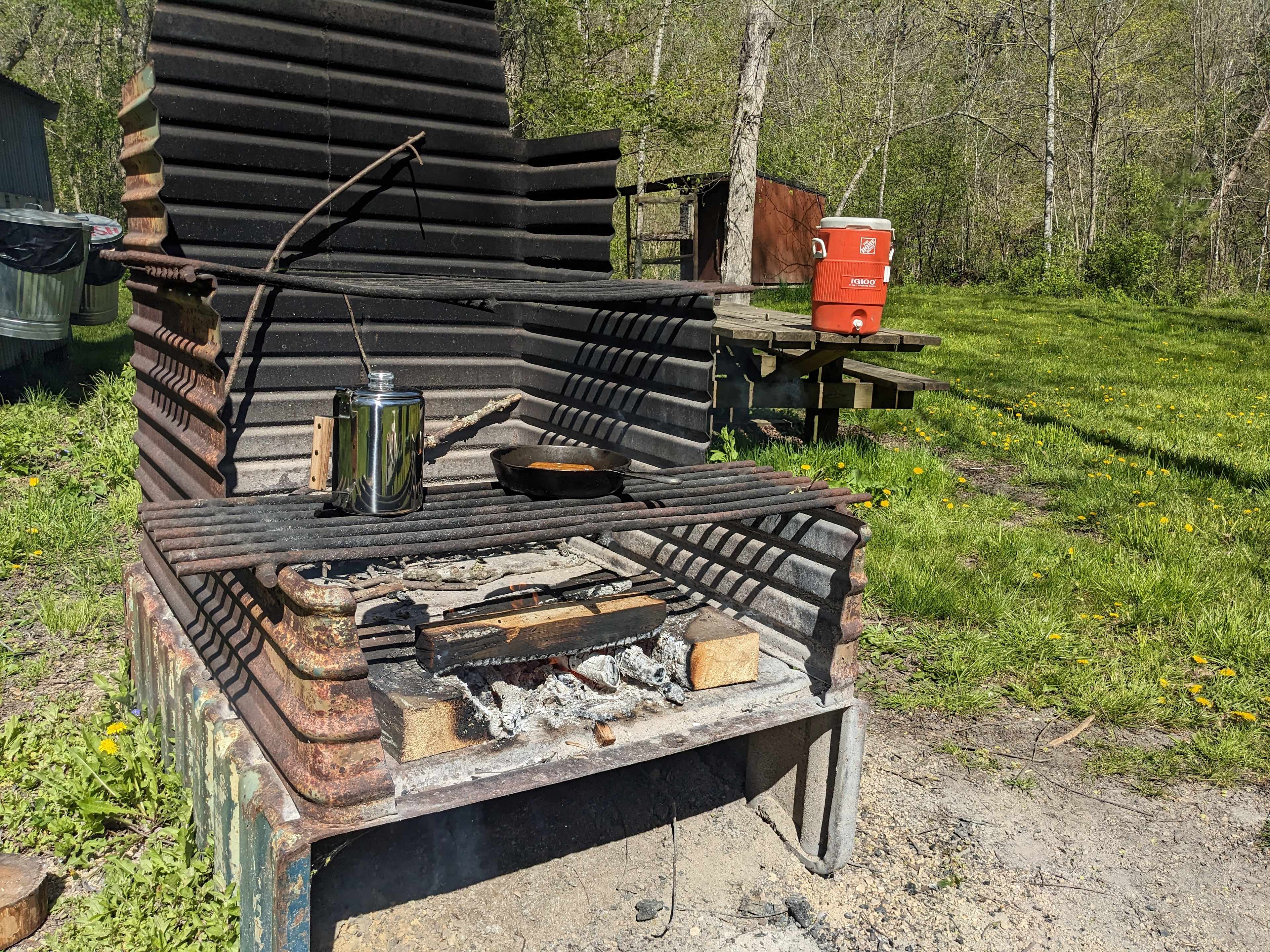 Fire-kitchen setup