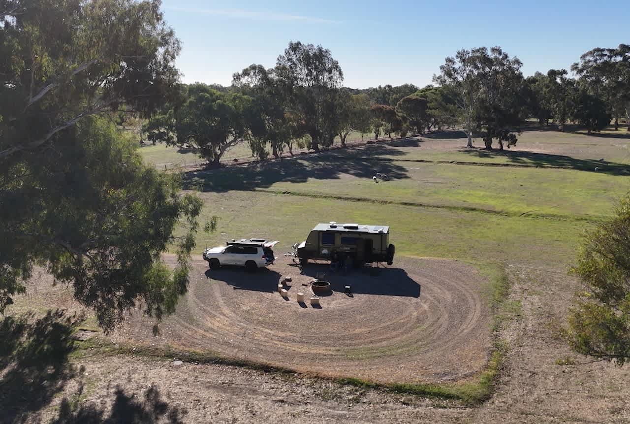 Lazy Acres Farmstay - Serpentine WA