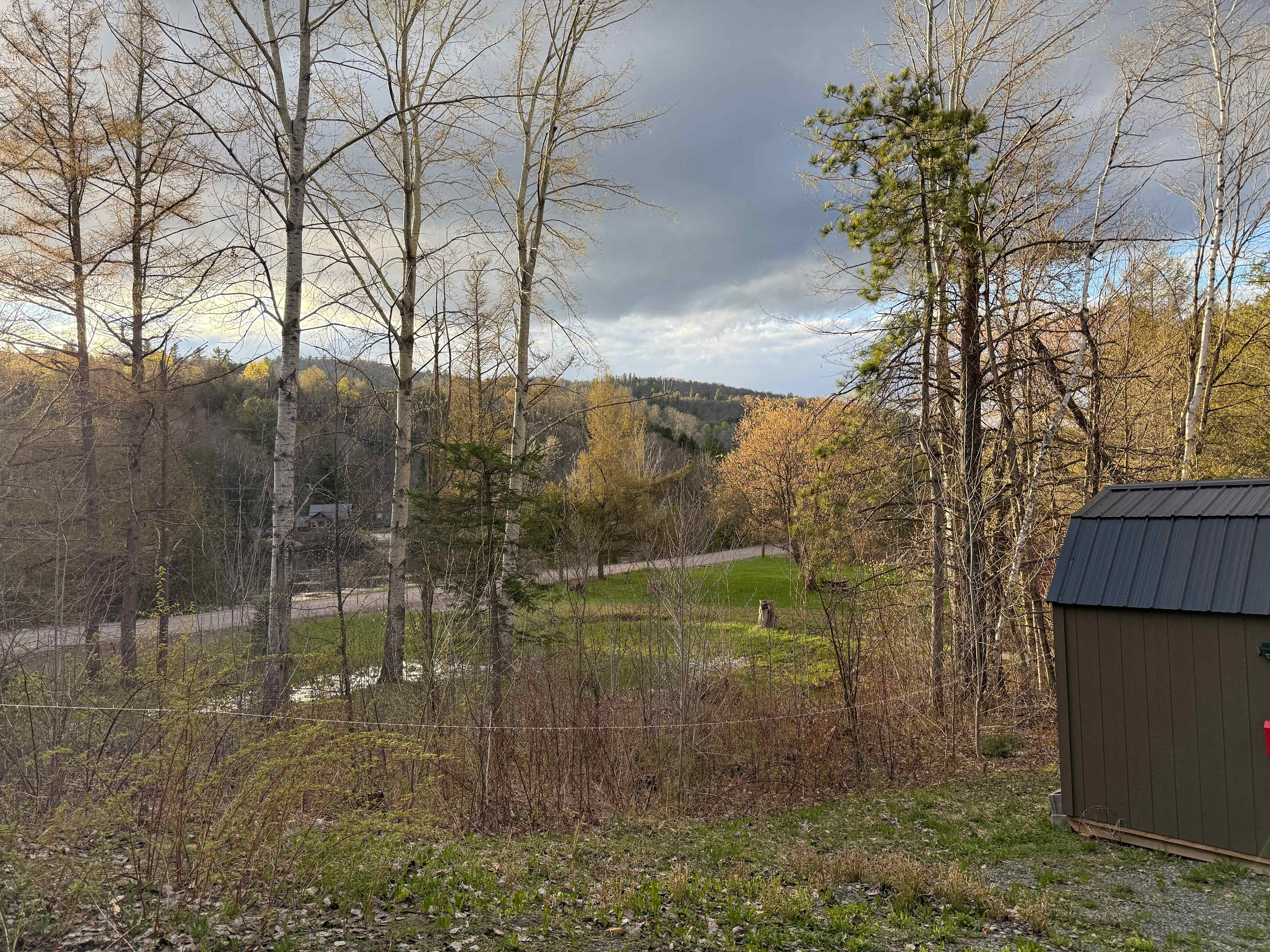 Camp dans Rouge/ Camp in Red