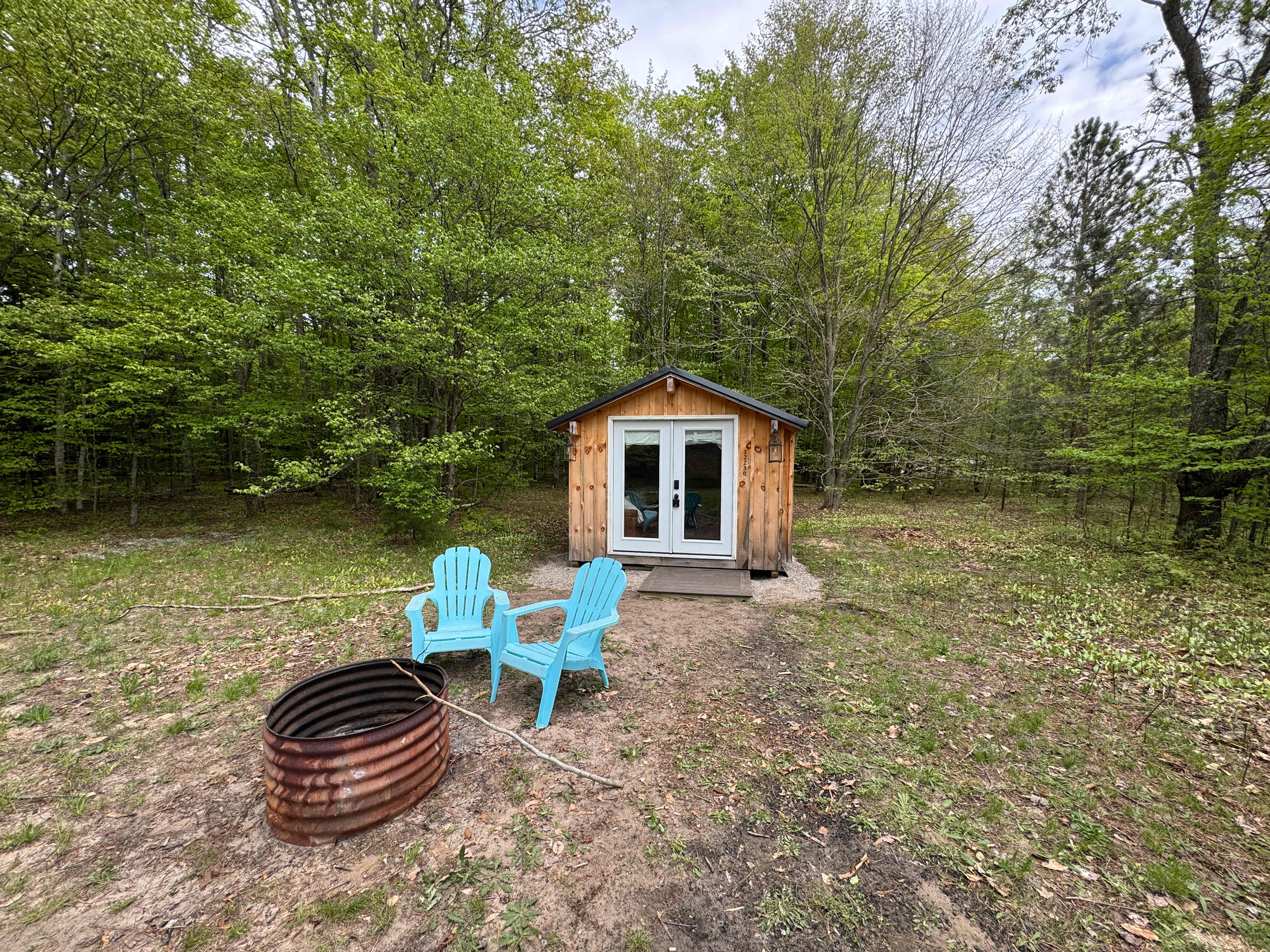 Private Rustic Pines- Dog friendly