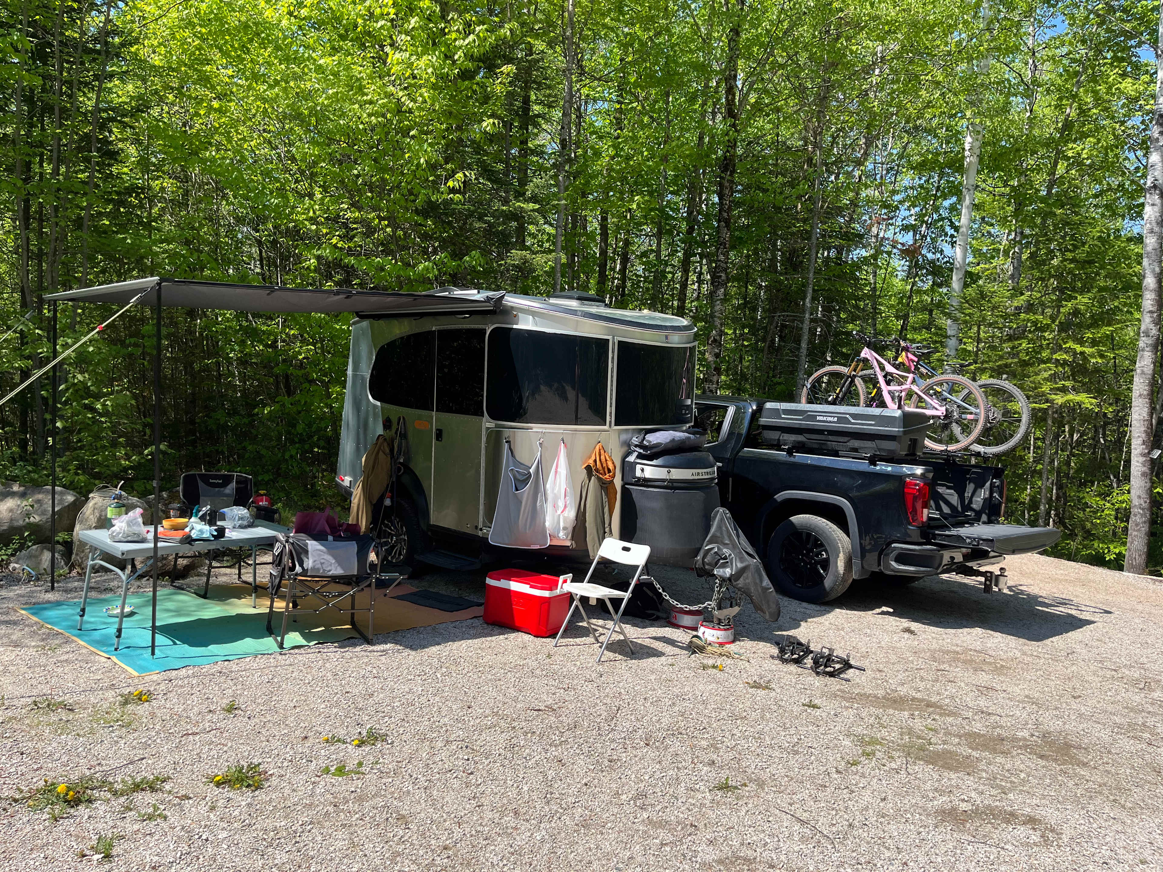 Secluded Camp Convenient Location