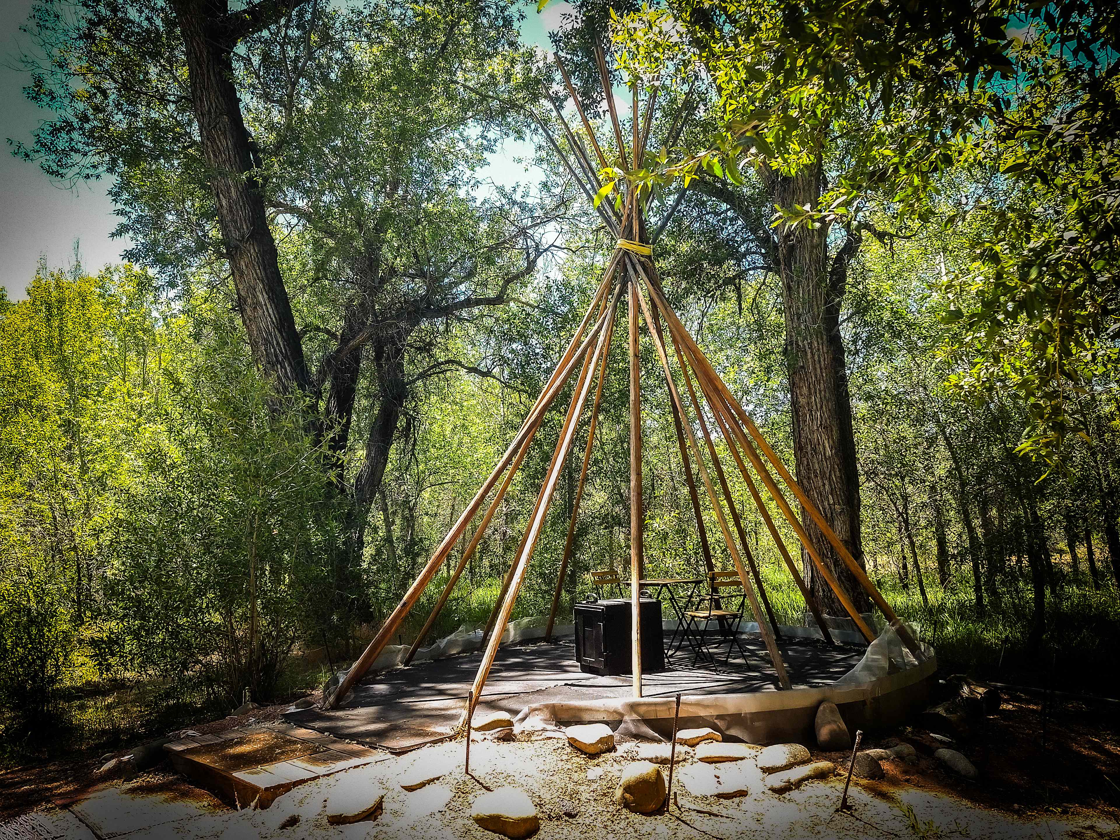 Riverwalk Yurt, luxury on river
