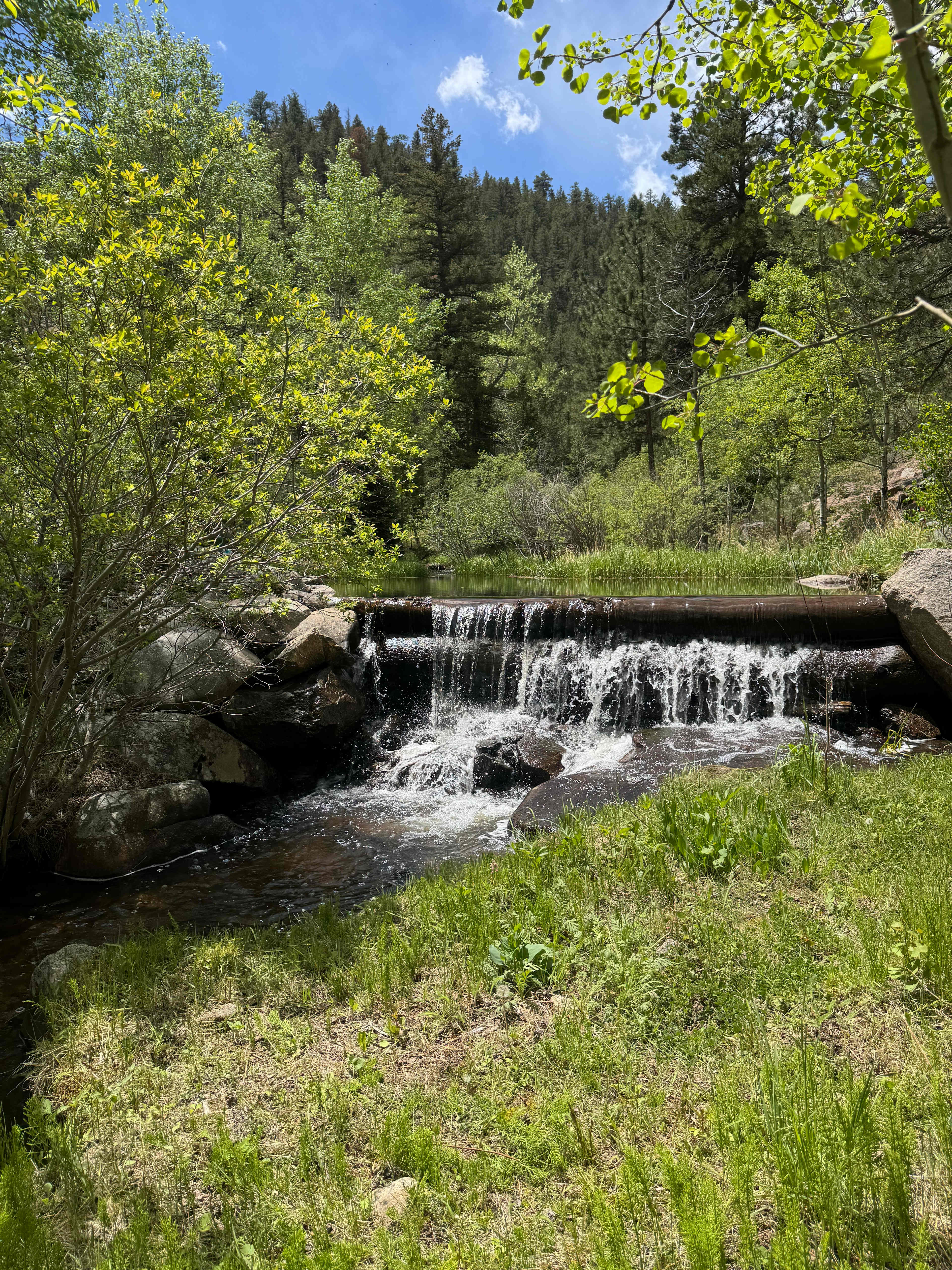 Trail along the water 