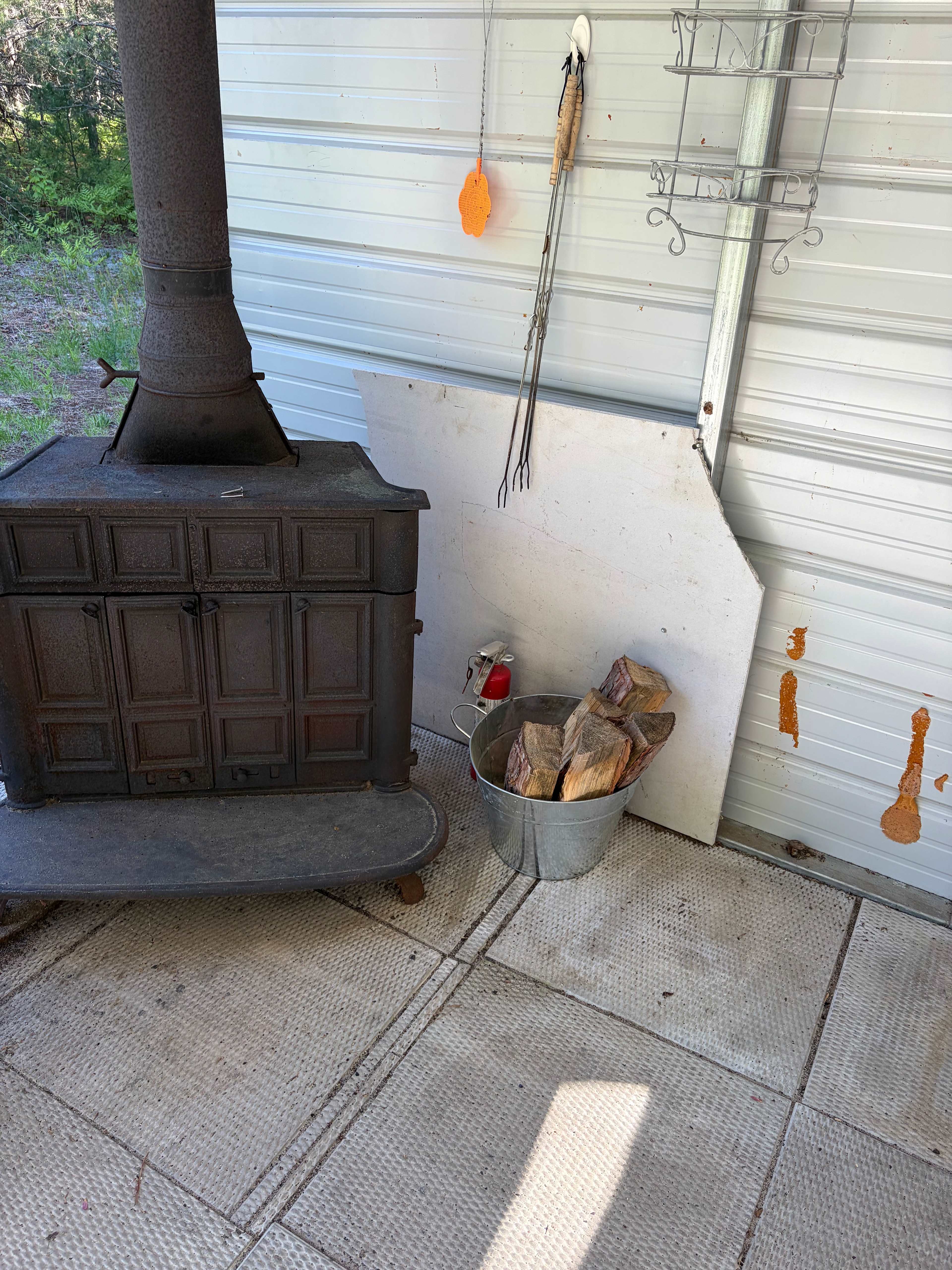 Private Rustic Pines- Dog friendly