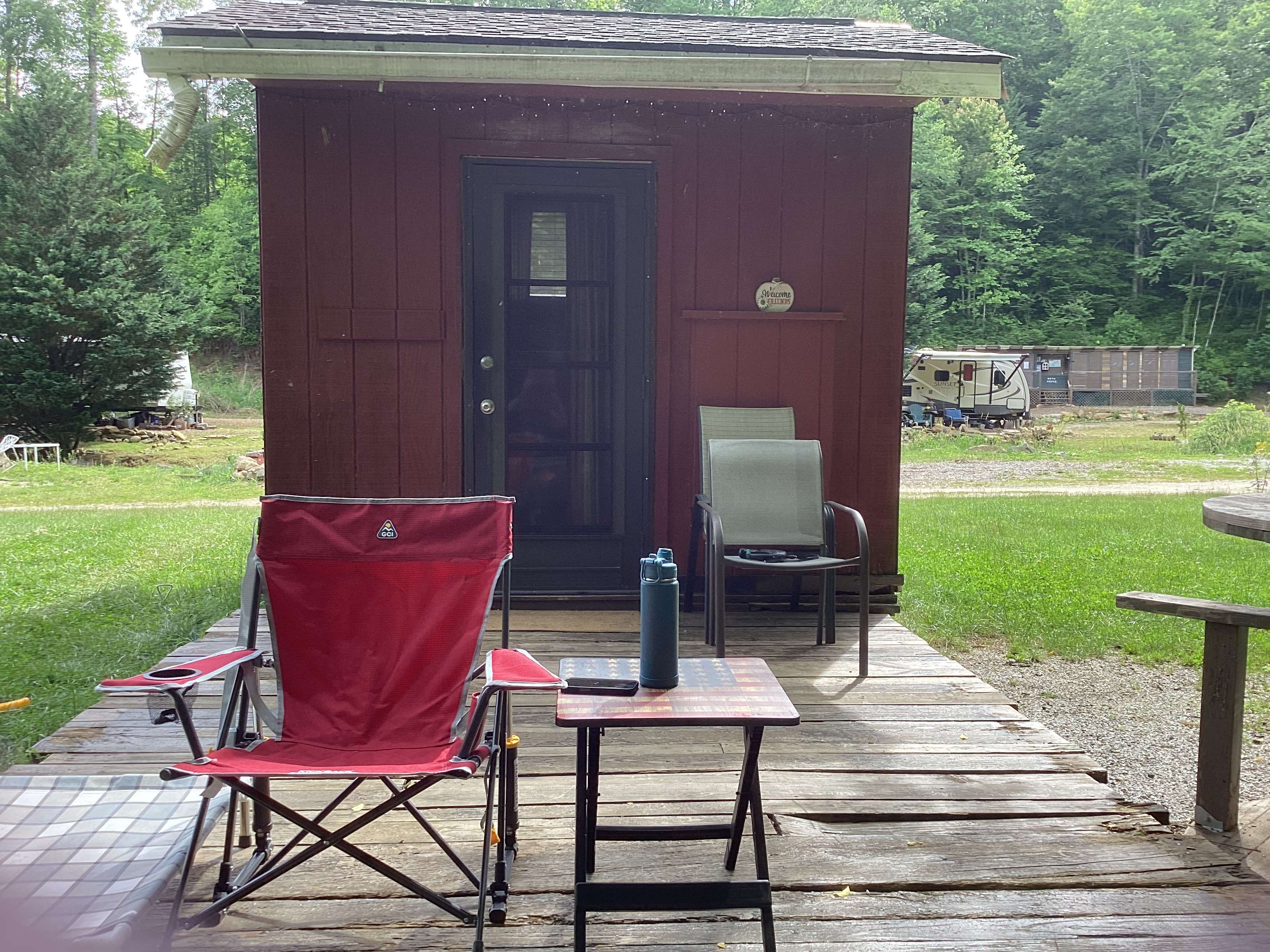 At the Ridge Camp-Riverside Escapes