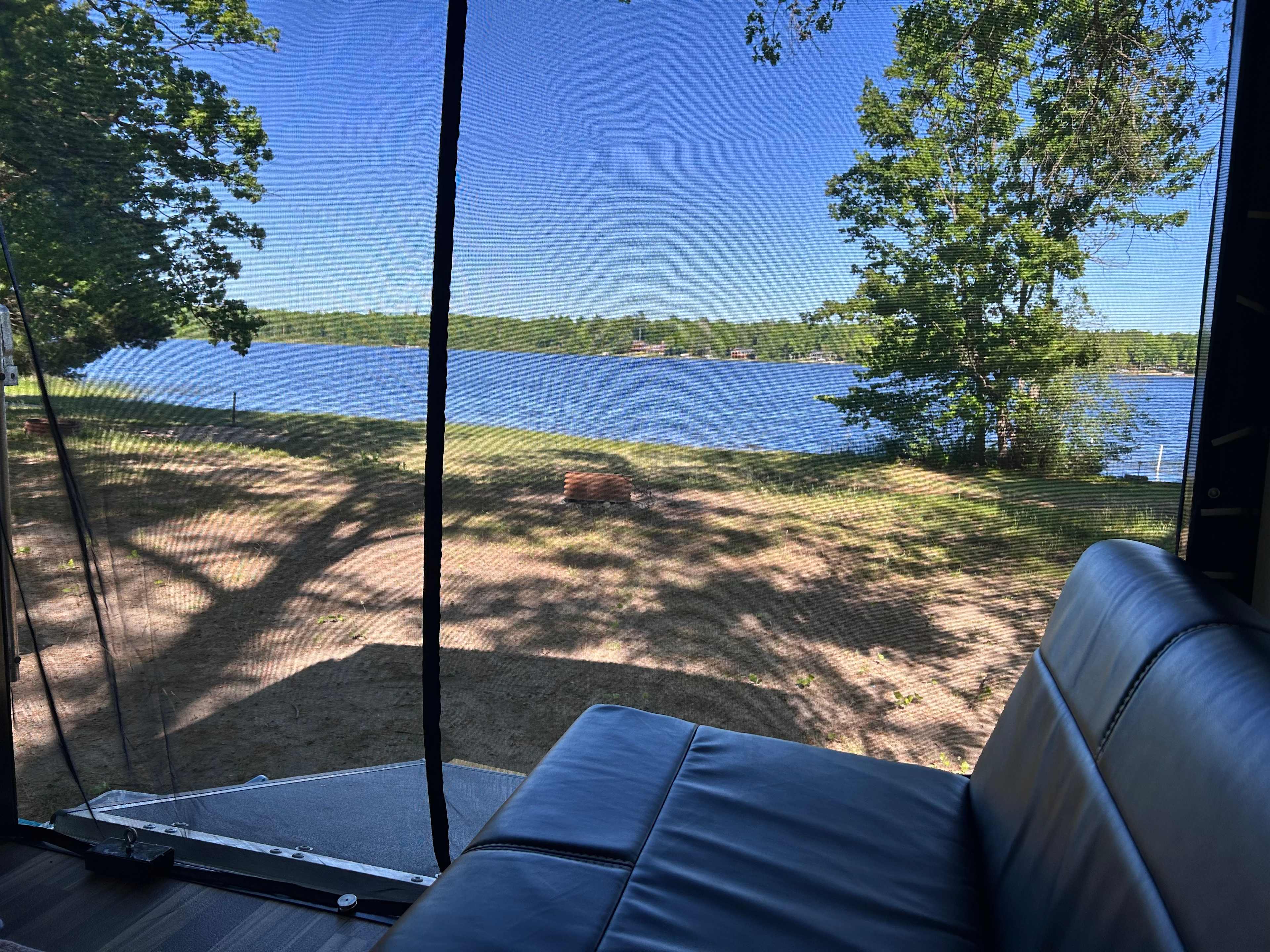 Pickerel Lakeside Campground and Cottages