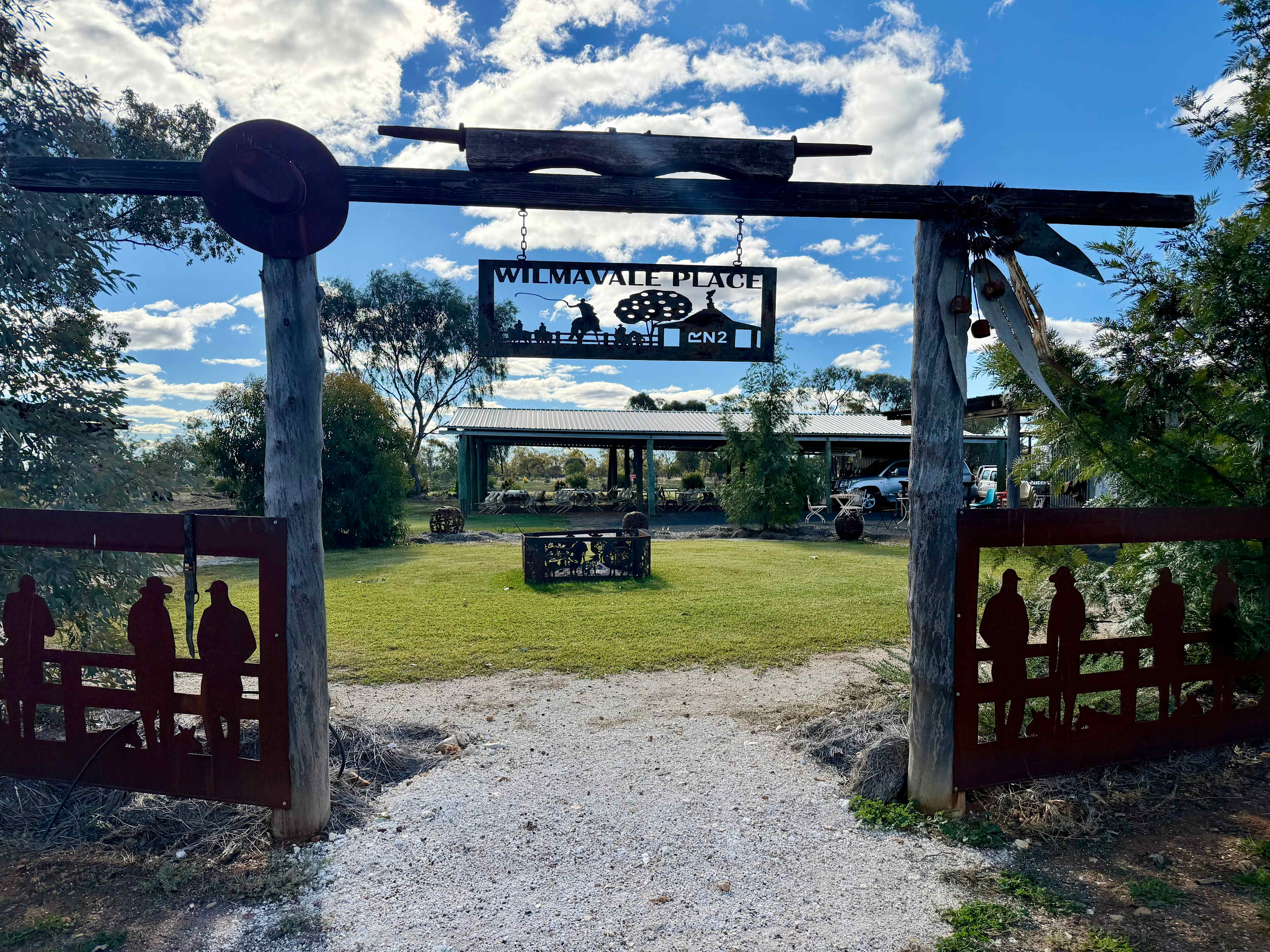 Gidgee's Bush Camp & Farm Stay