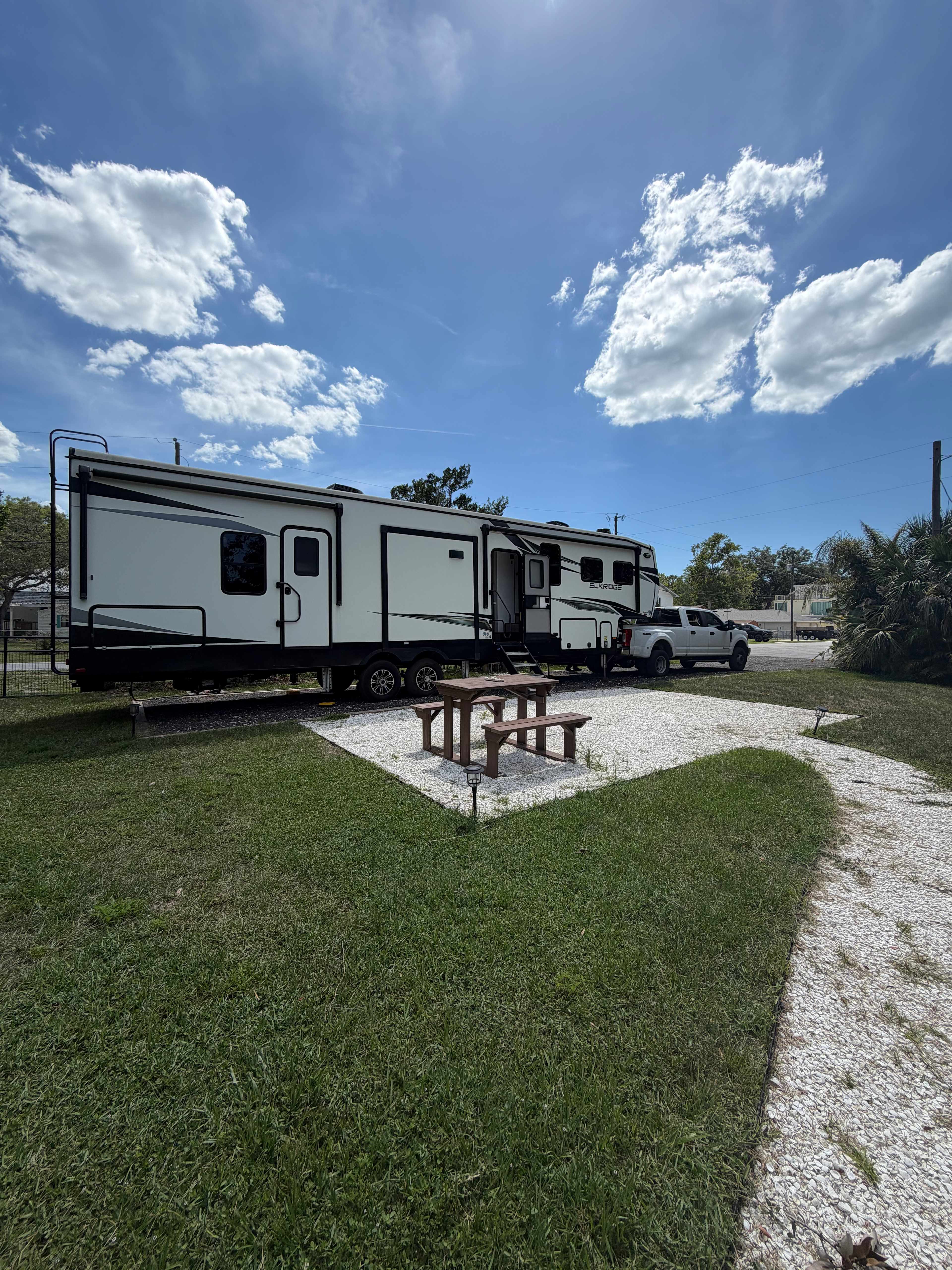 Weeki Cove- Private RV Campsite