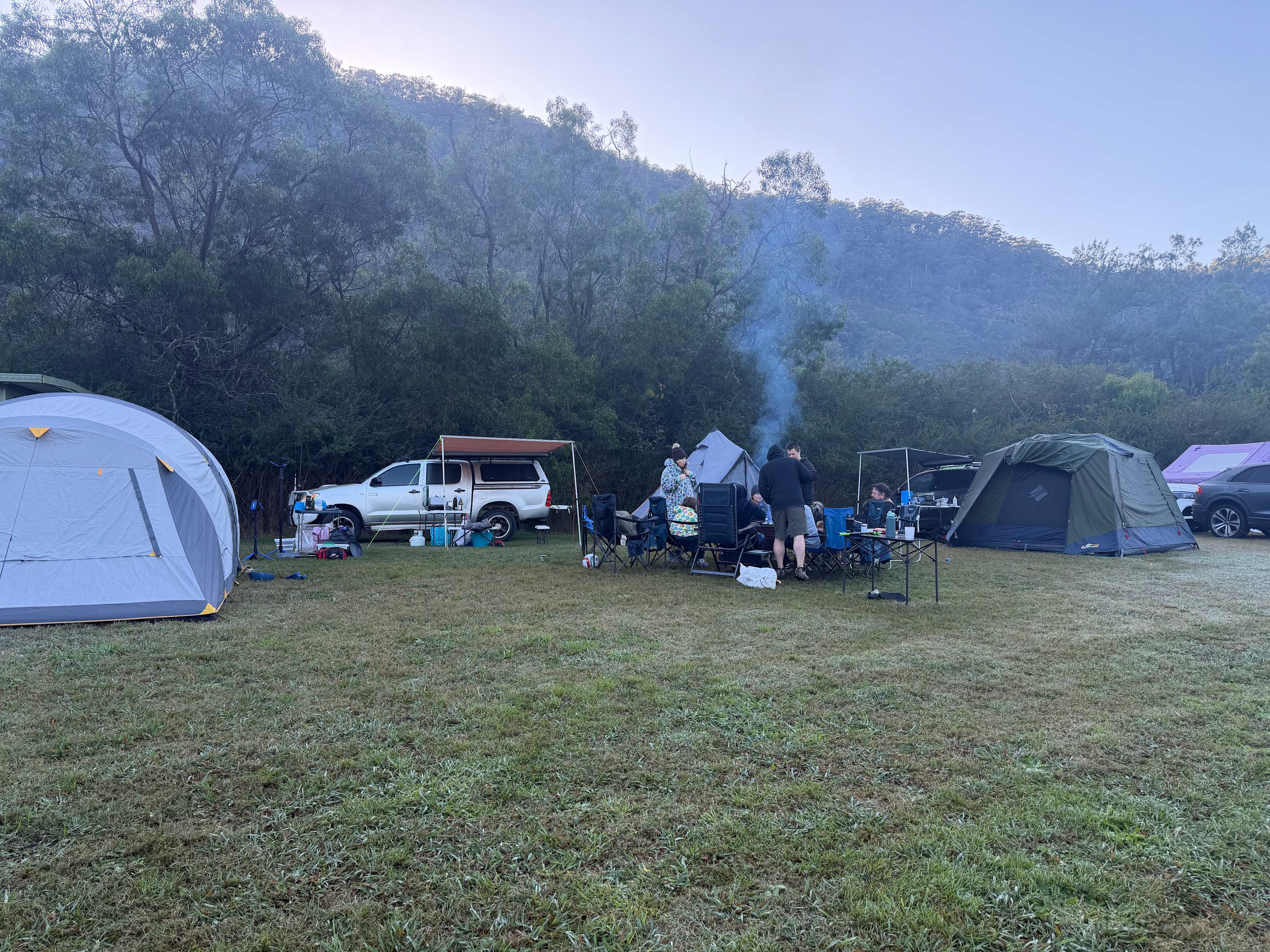 "DeView" Colo River Camping
