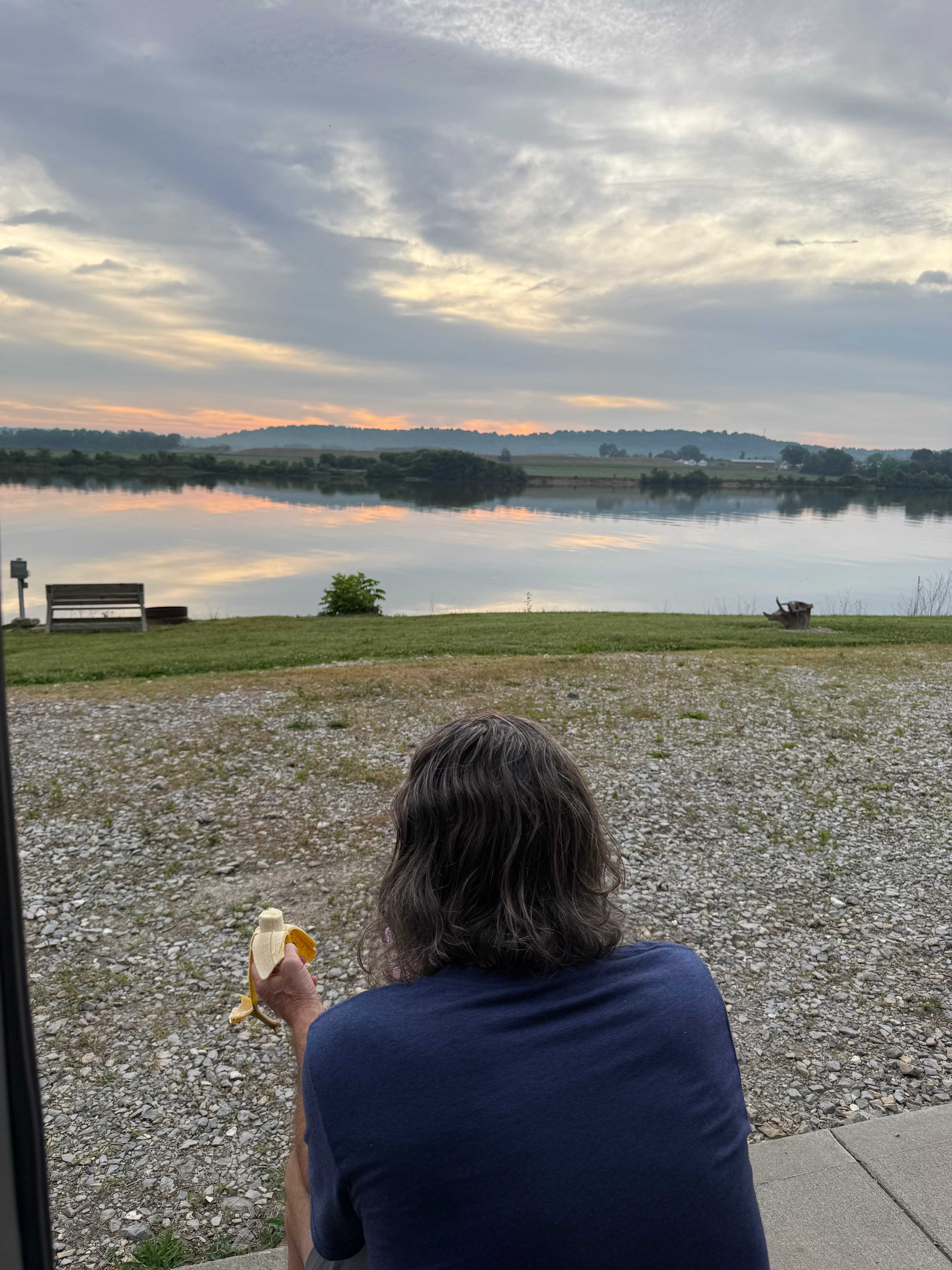 A Notch Above-RV Riverside Campsite