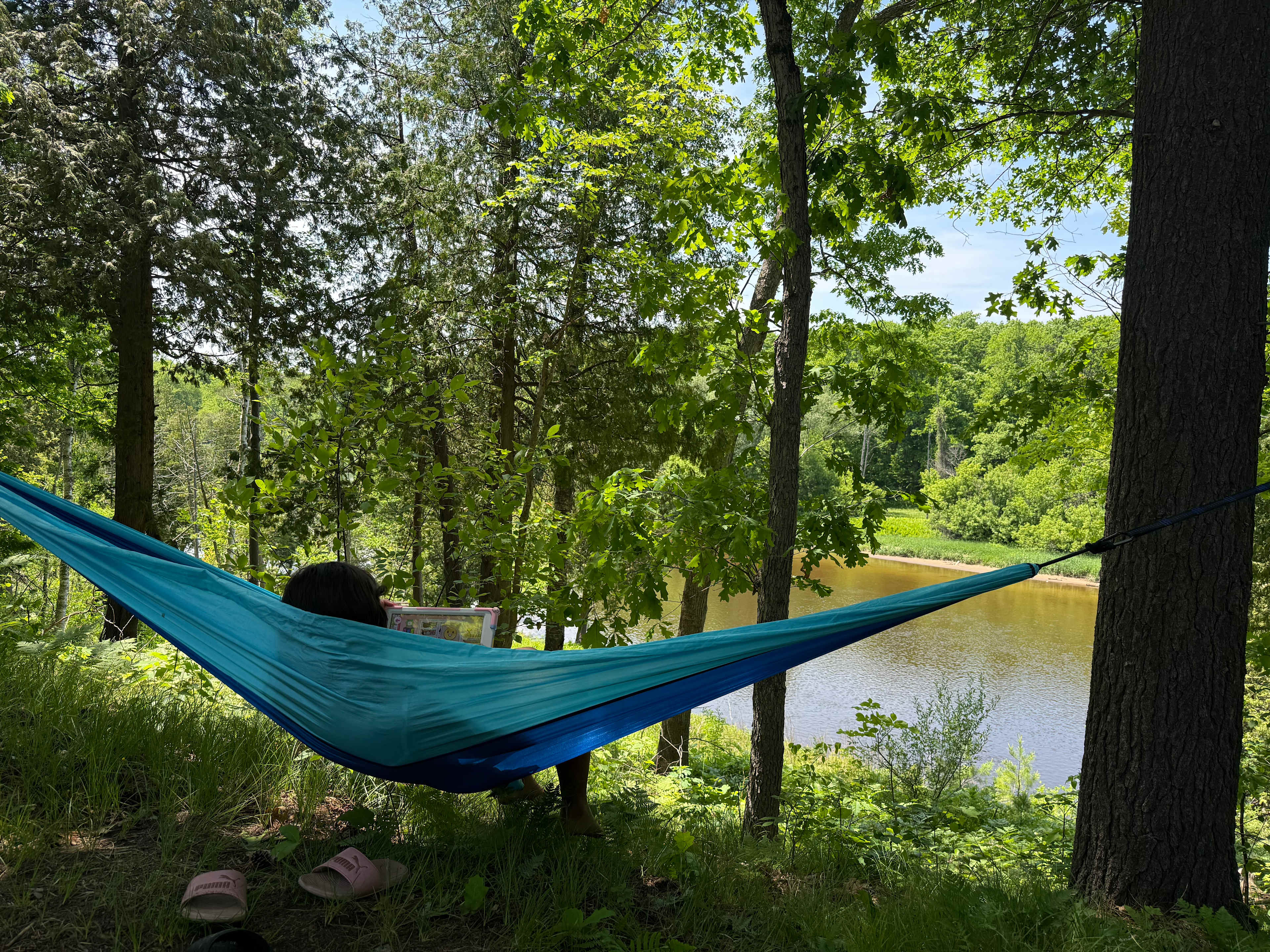 Gray's Riverside Camp