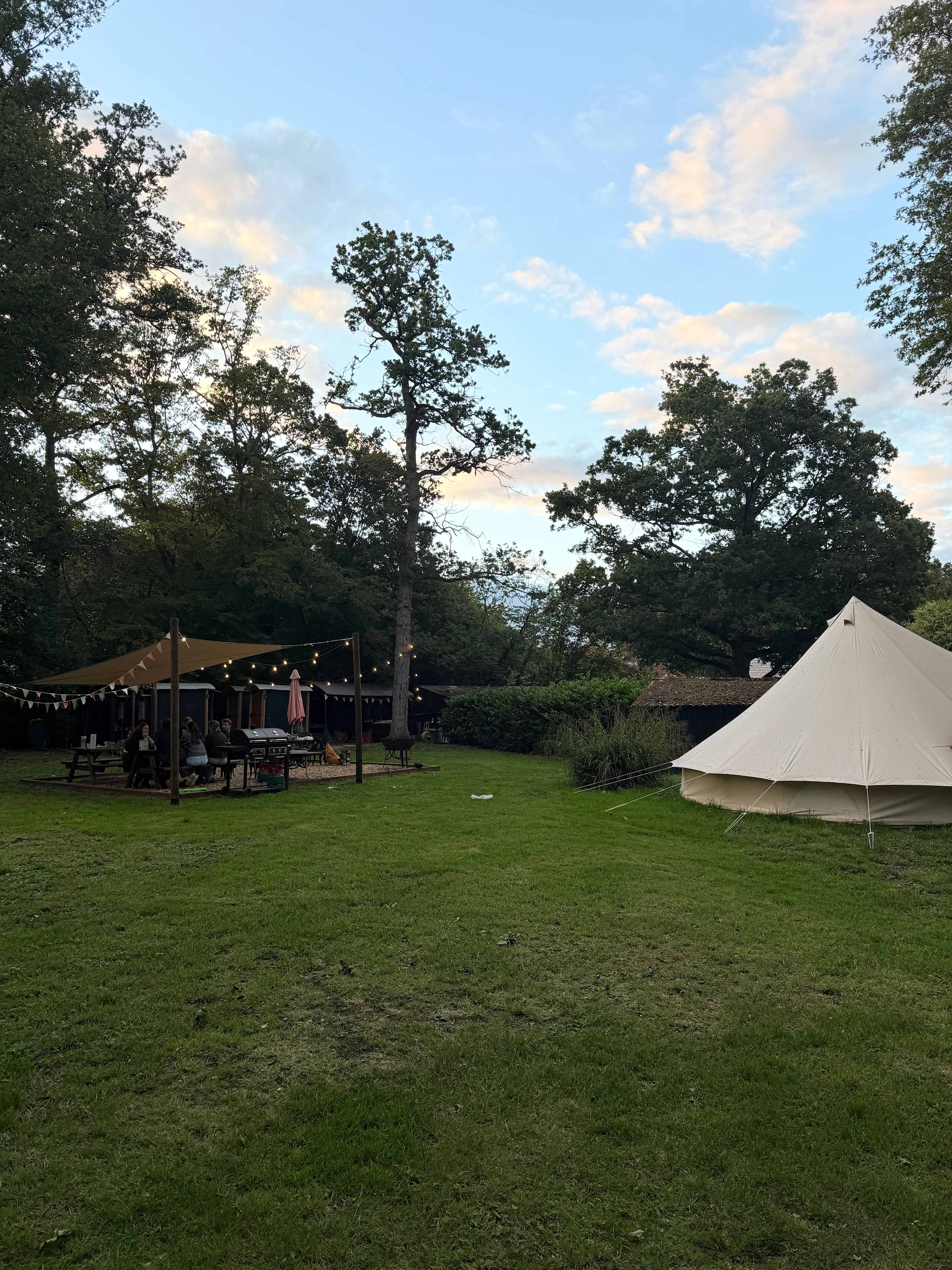 Hill Cottage Woodland Glamping